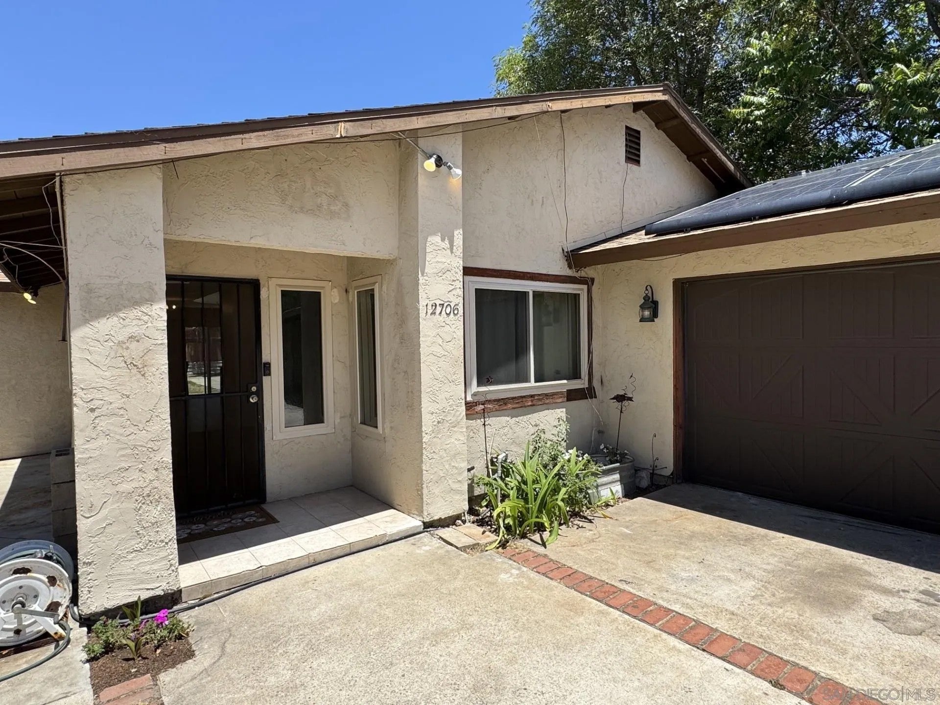 12706 Julian Ave — photo