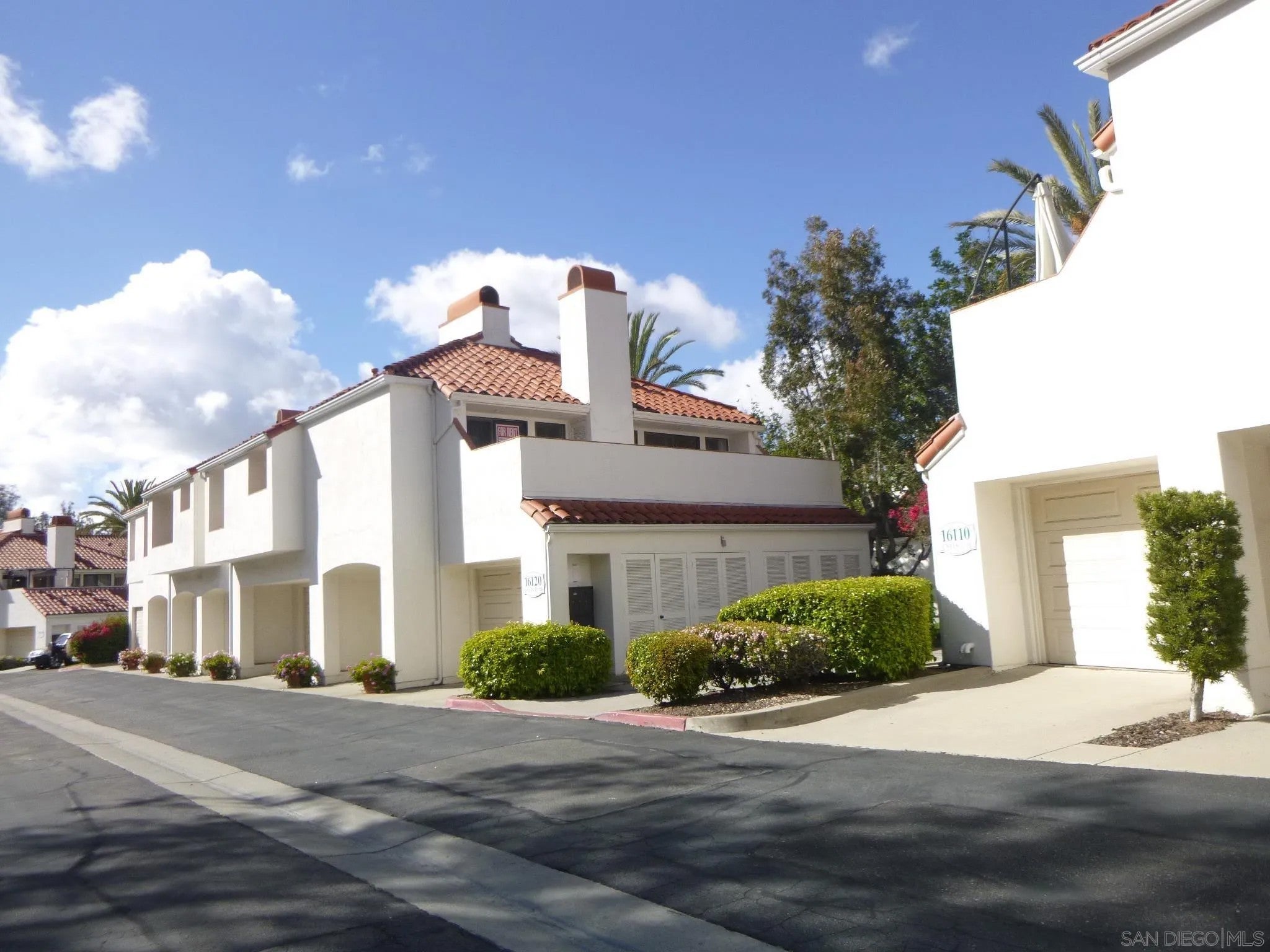 16120 Avenida Venusto 20 — photo