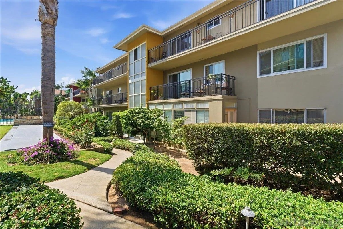 5367 La Jolla Unit 52 — photo