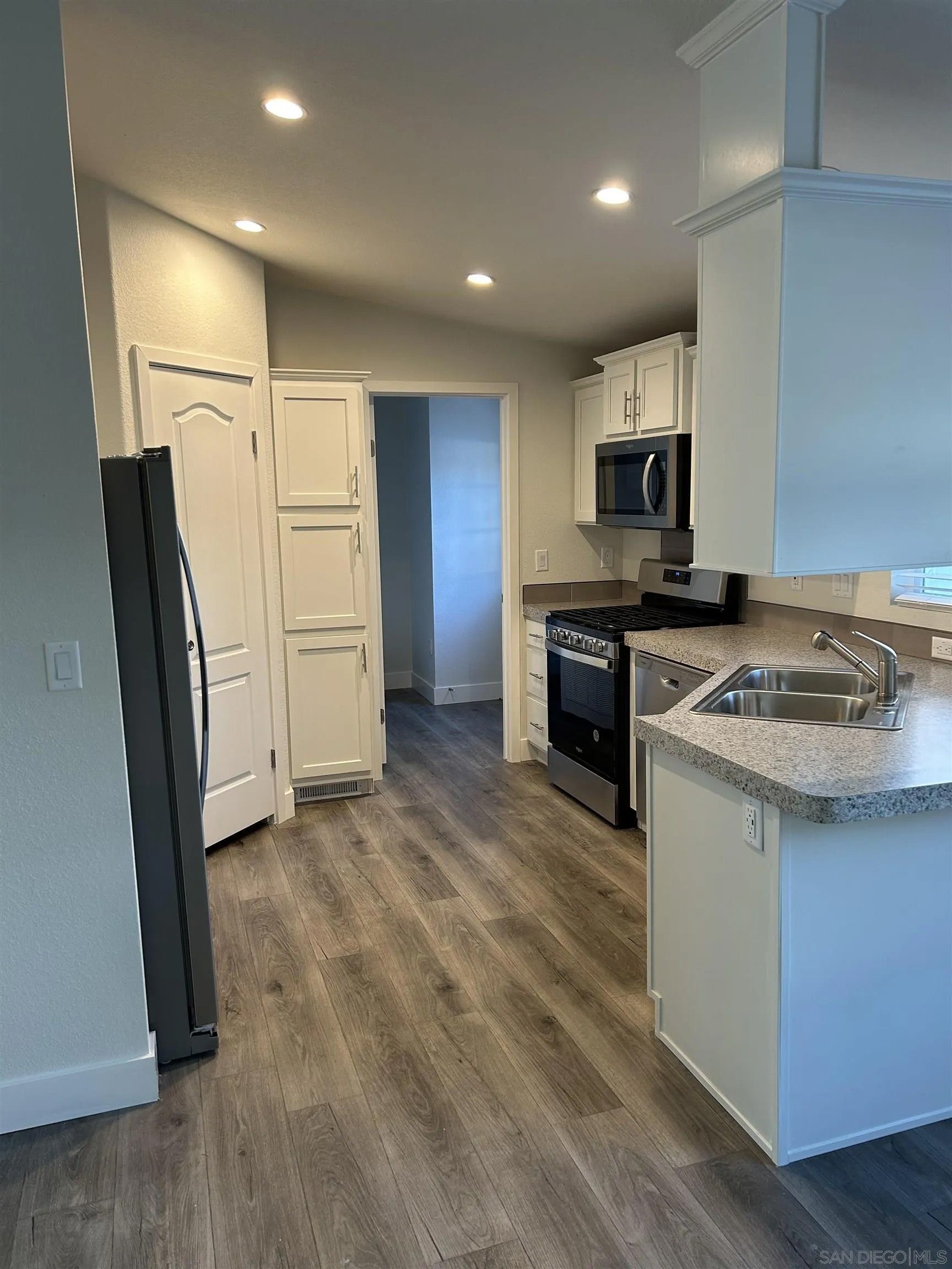 22899 Byron Road 69 — photo