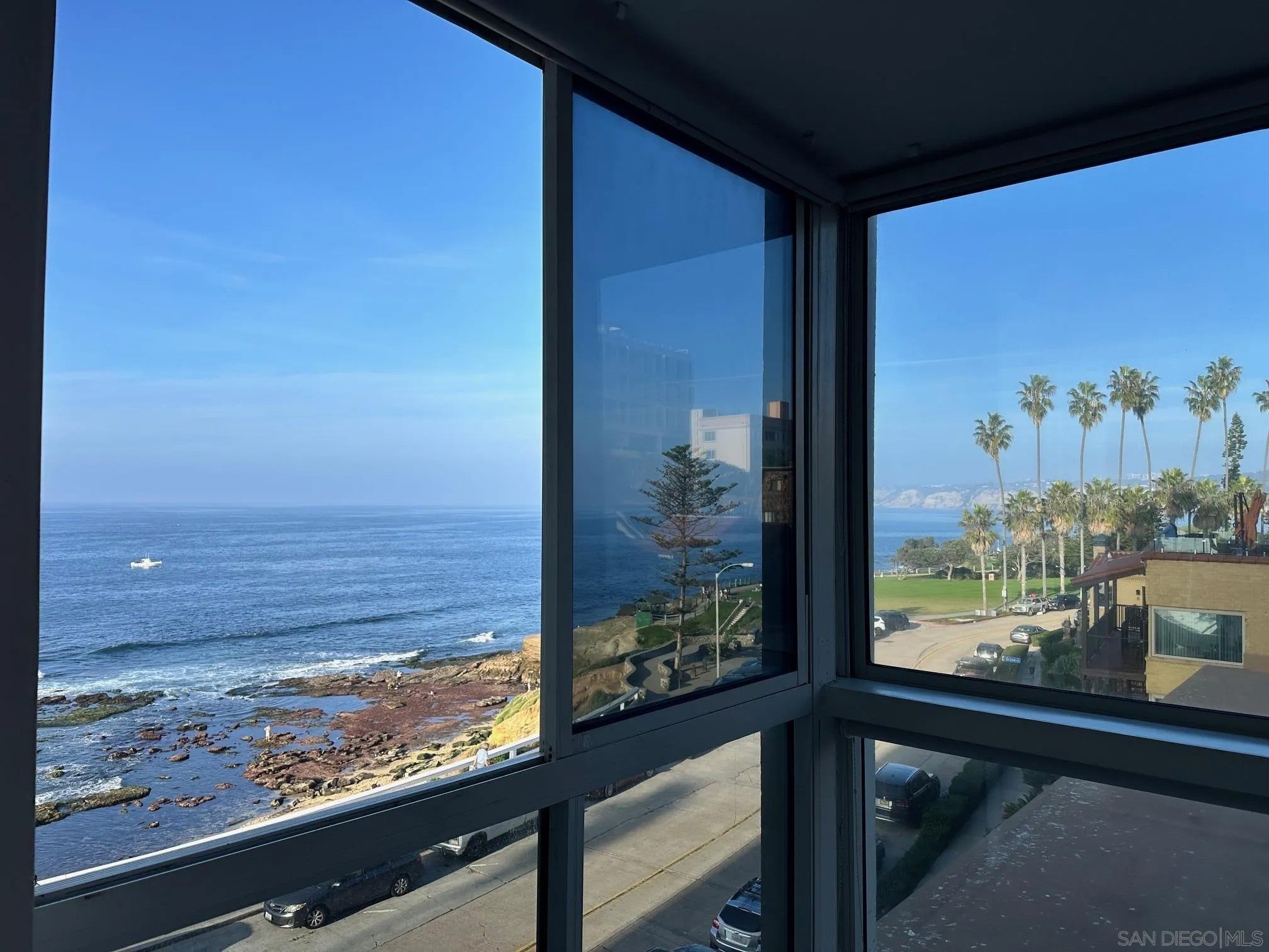 939 Coast Blvd 6a — photo