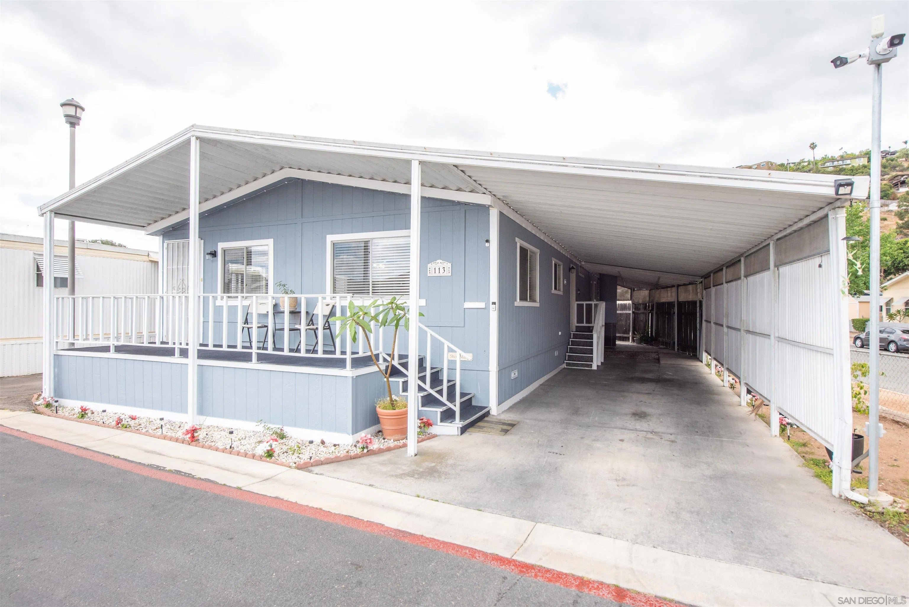 1285 E Washington Ave 113 — photo