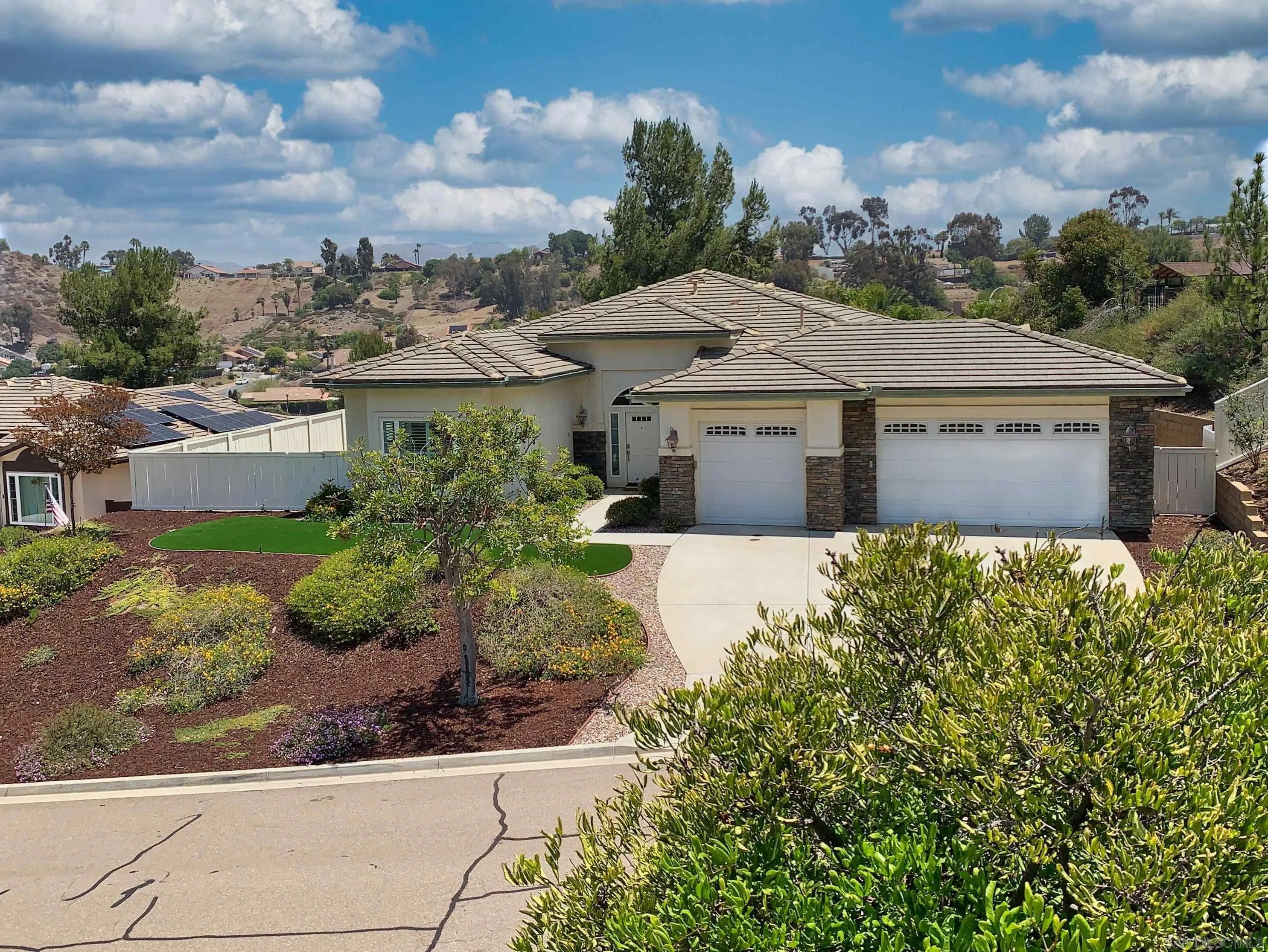 8836 Diamondback Dr — photo