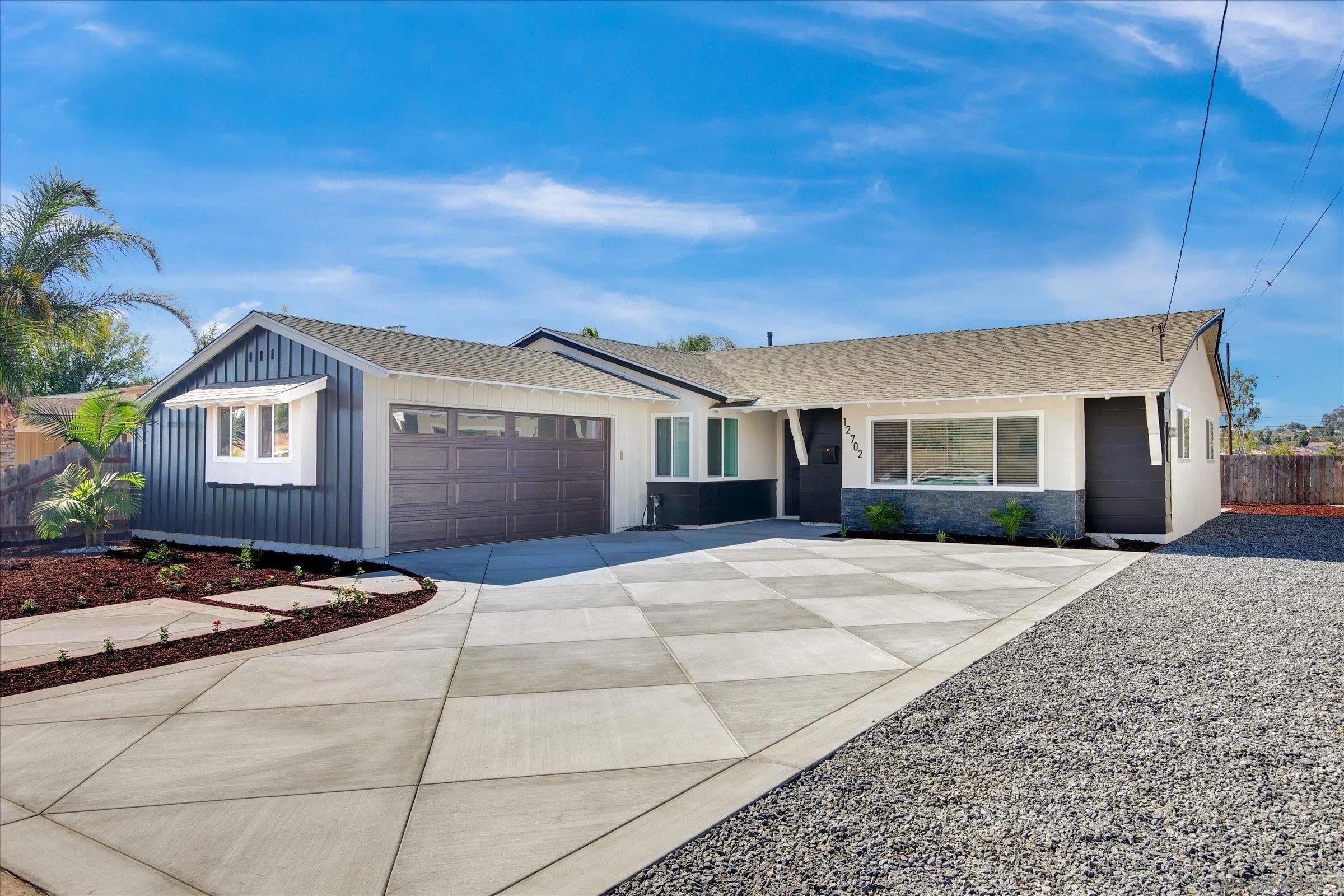 12702 Metate Ln — photo