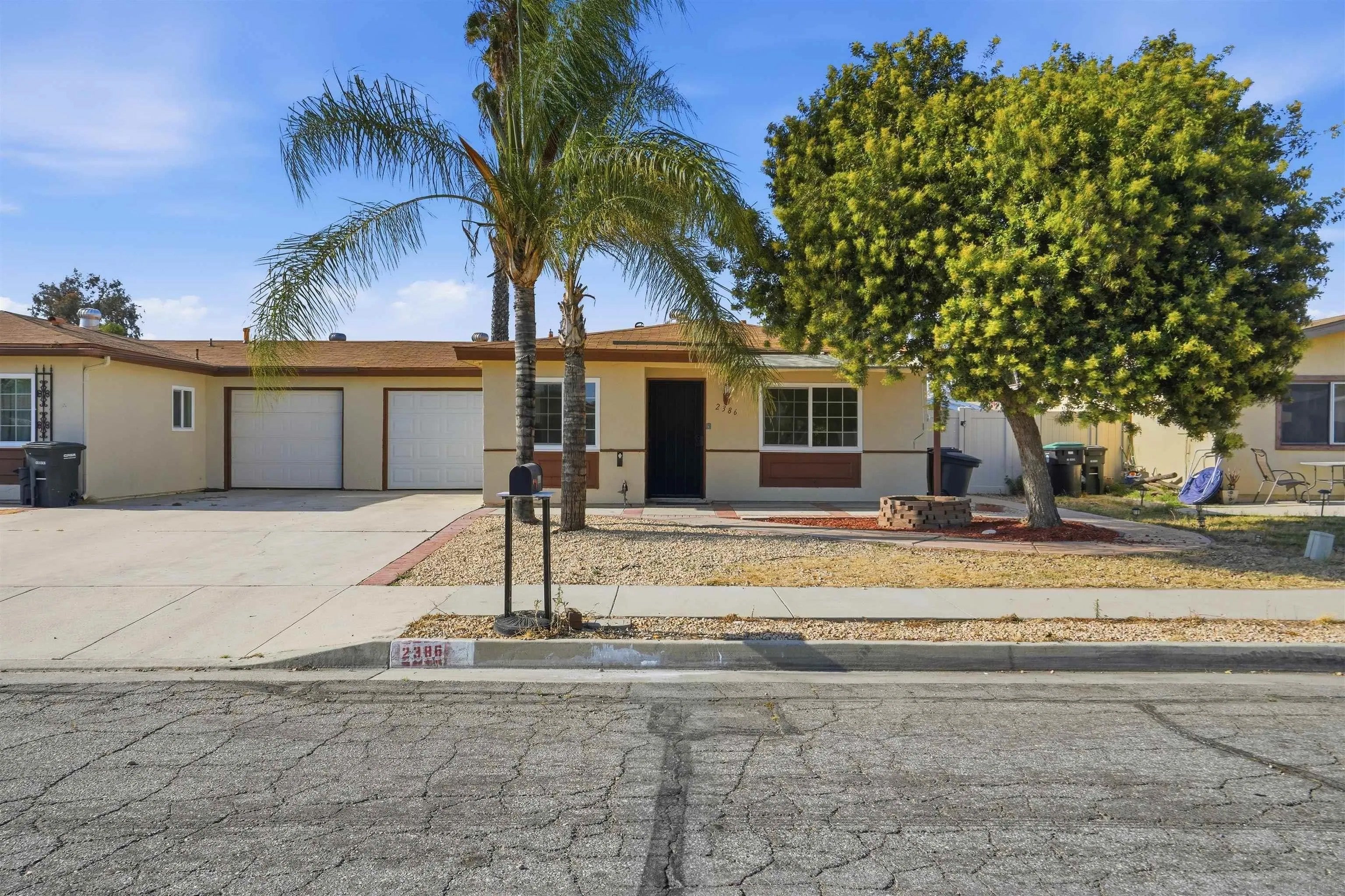 2386 San Bernardo Ave — photo