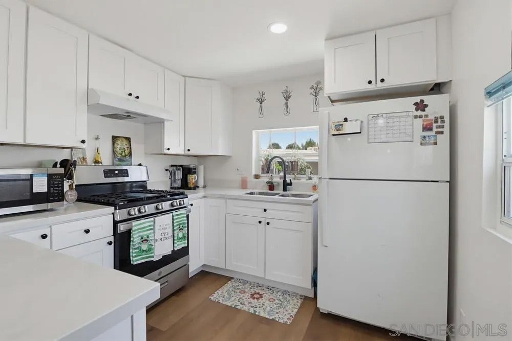 410 S 1st 142 — photo