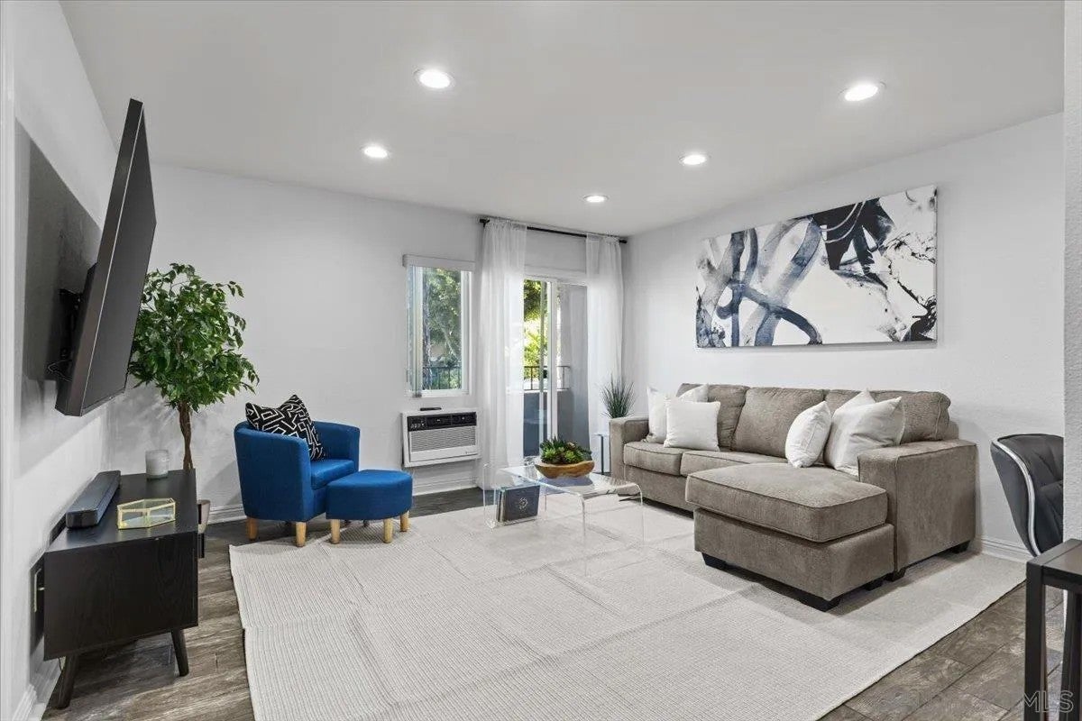 4860 Rolando Ct Unit 2 — photo