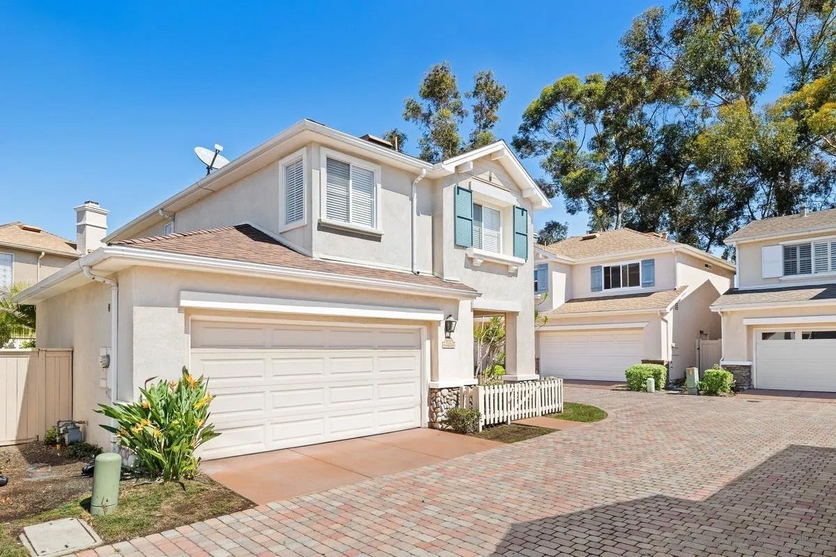 9727 Stonecrest Blvd — photo