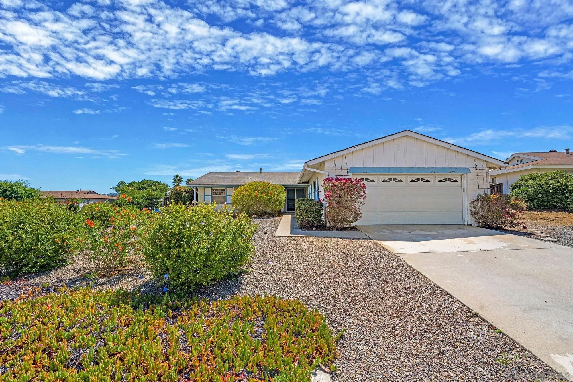 16371 Bernardo Oaks Dr — photo