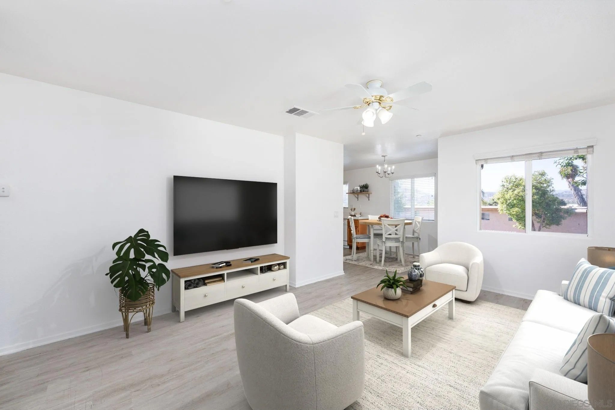 9728 Marilla 615 — photo