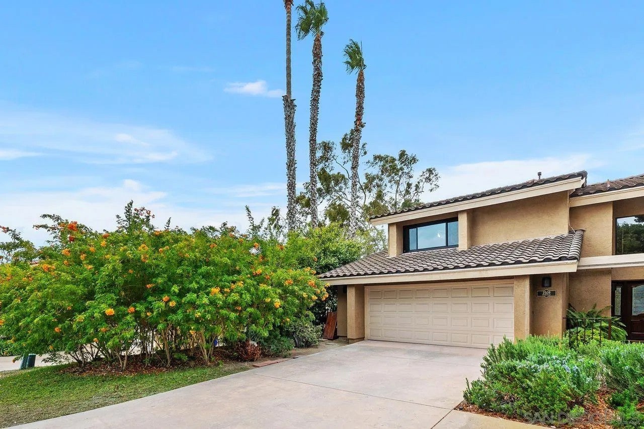 2509 Caminito Muirfield — photo