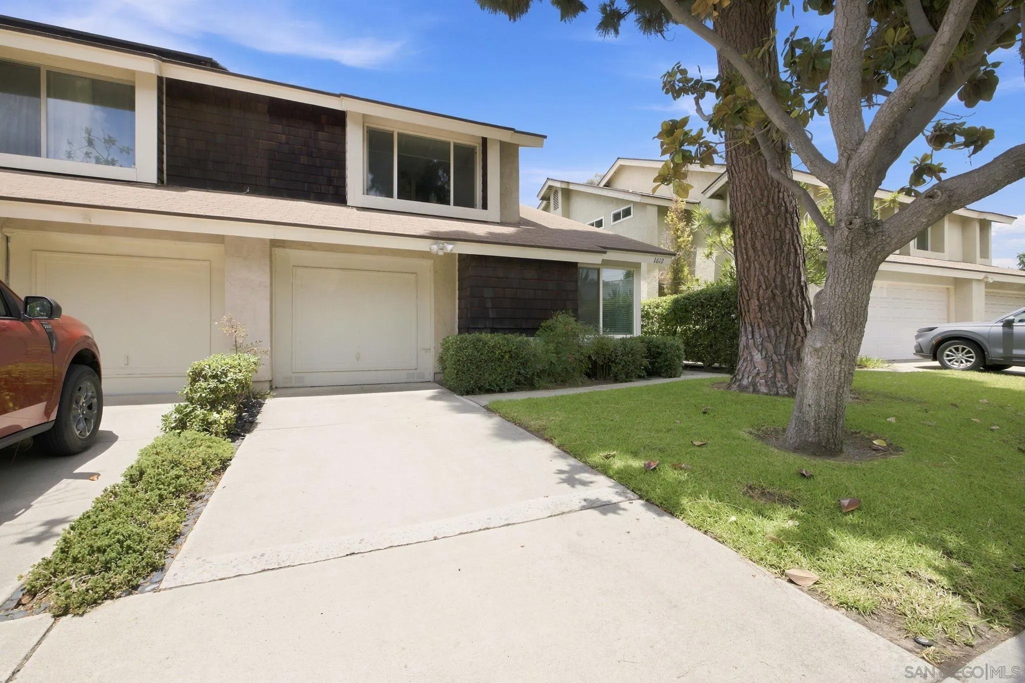 1612 Bridgeview Dr — photo