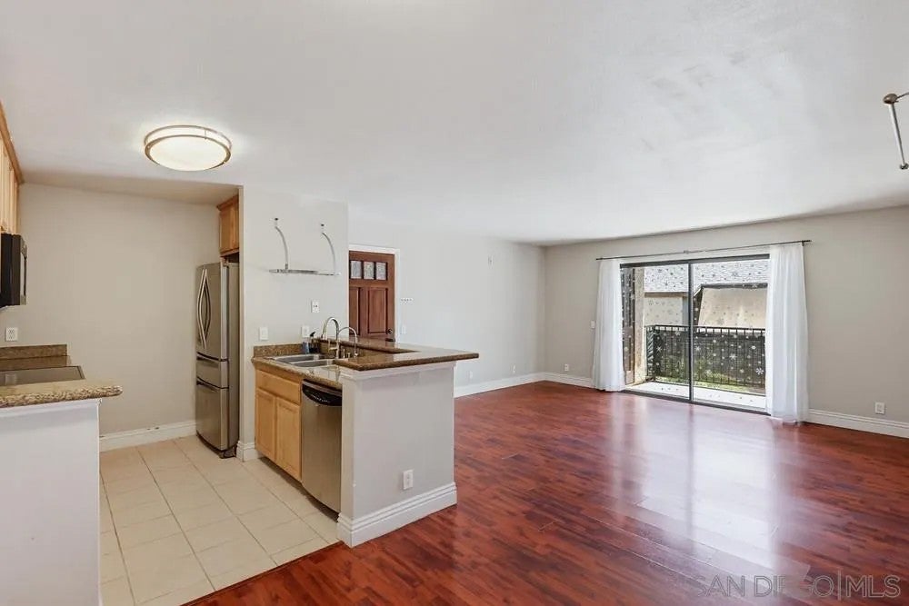 12710 Laurel St 113 — photo