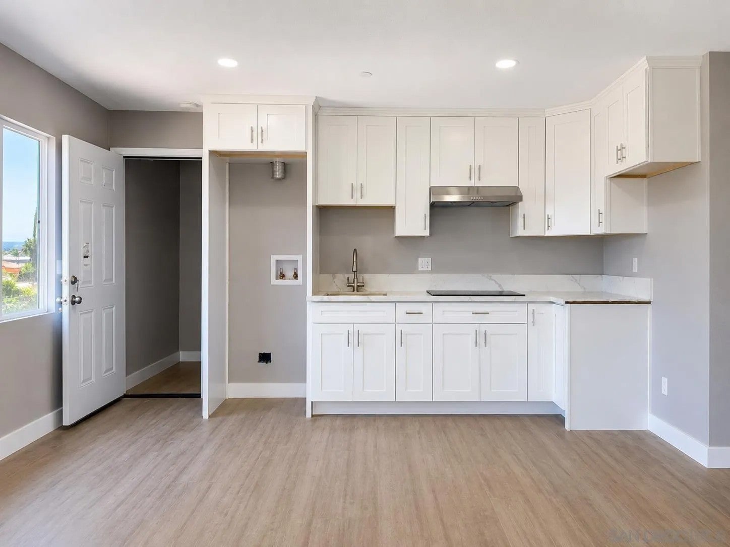2421 Balboa Vista Dr 2 — photo