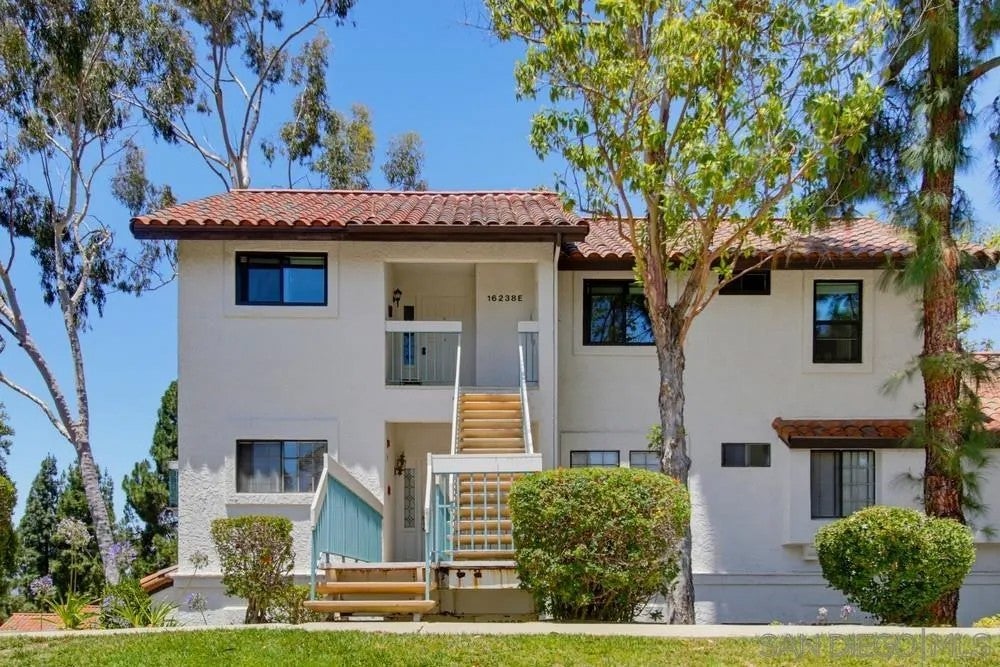 16238 Avenida Venusto E — photo