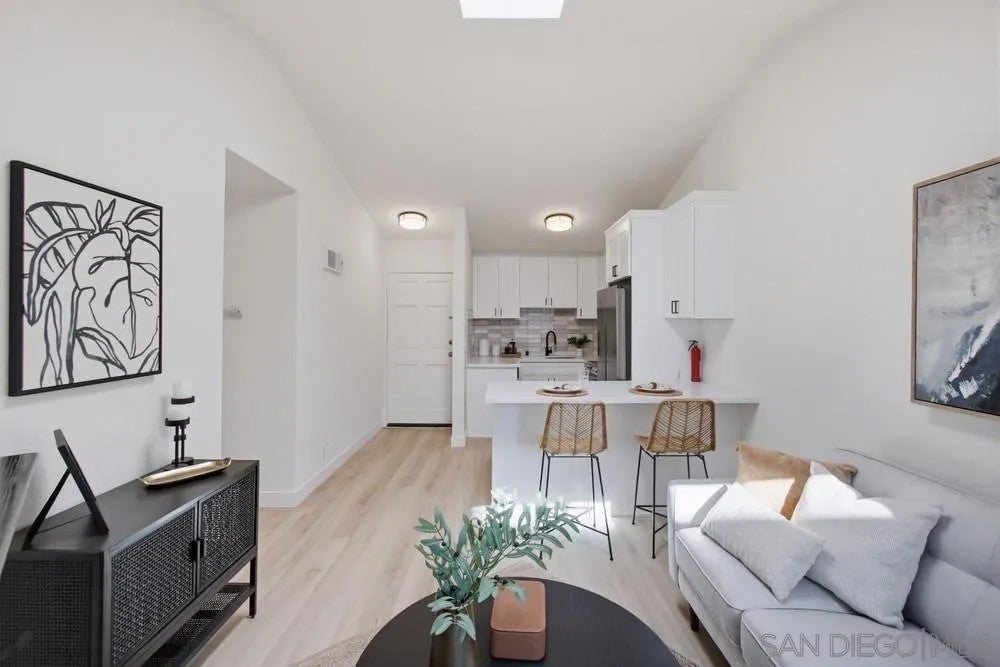 2909 Keats St 11 — photo