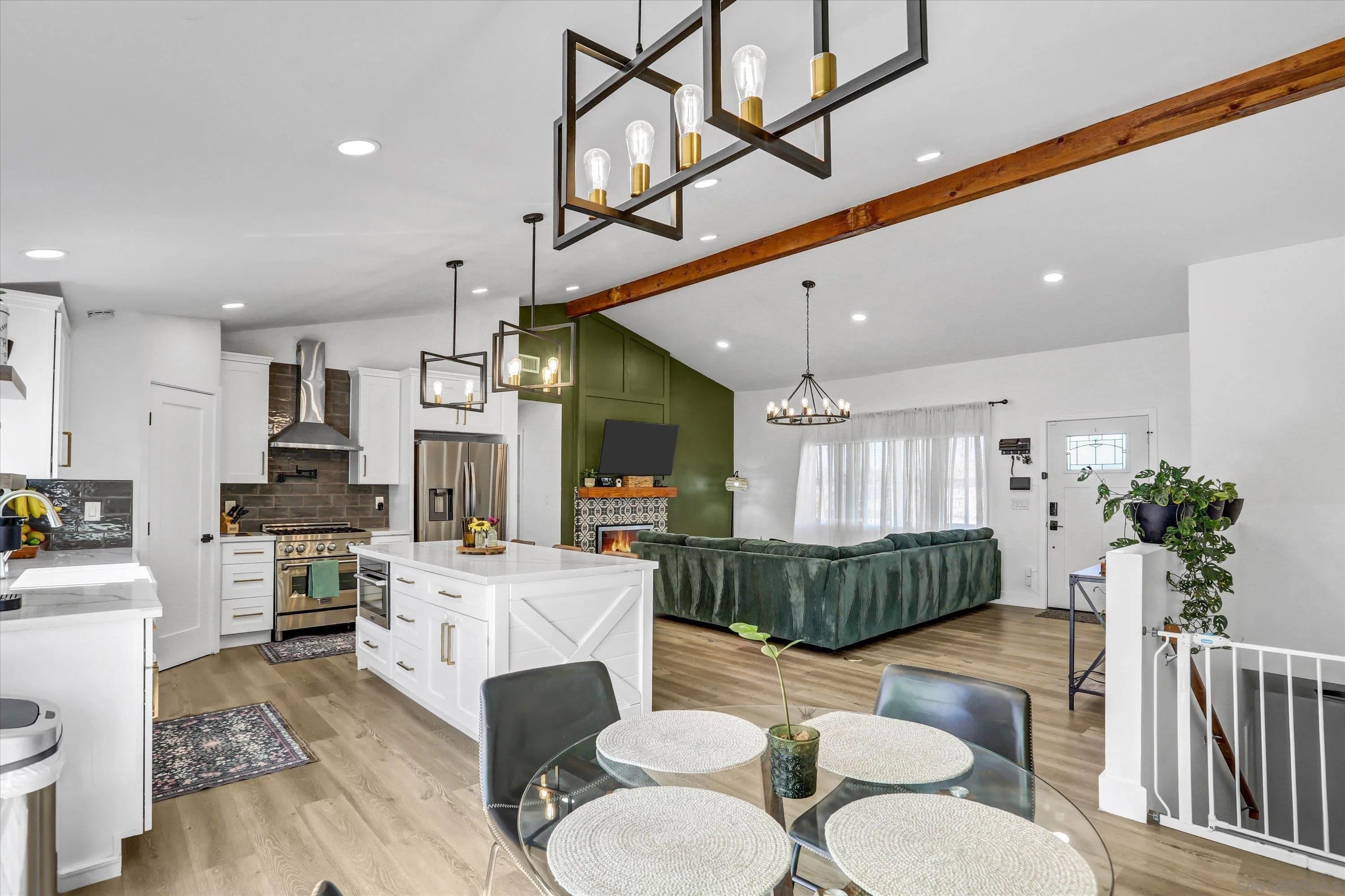 9861 Bon Vue Drive — photo