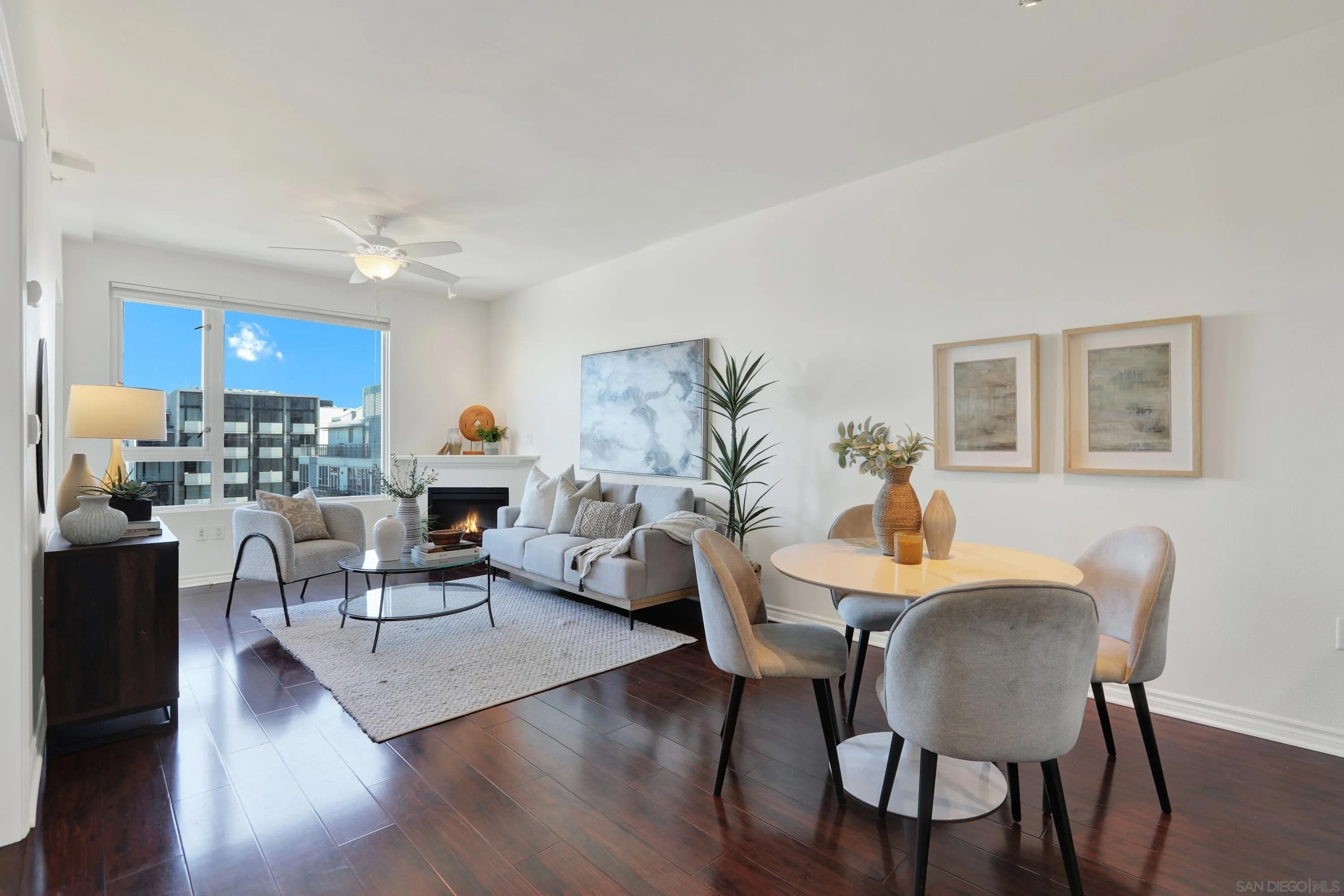 300 W Beech Street 805 — photo
