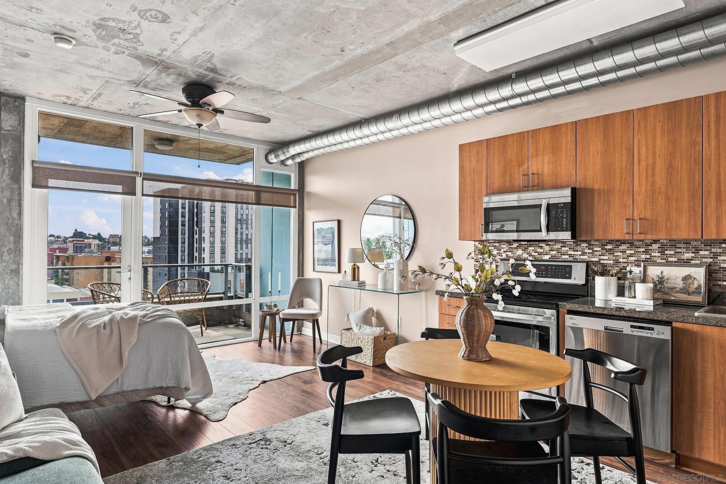 1080 Park Blvd 708 — photo