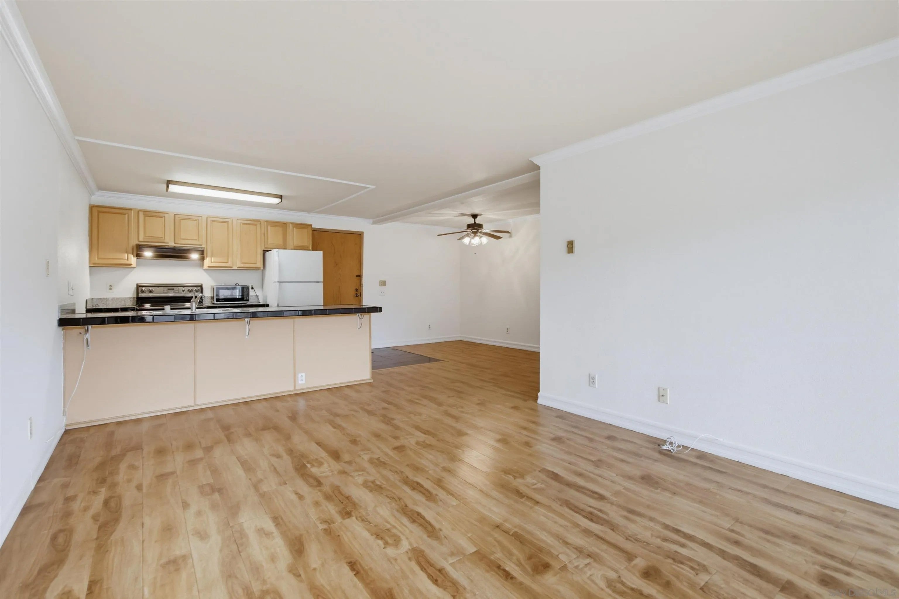 8332 Regents Rd B — photo