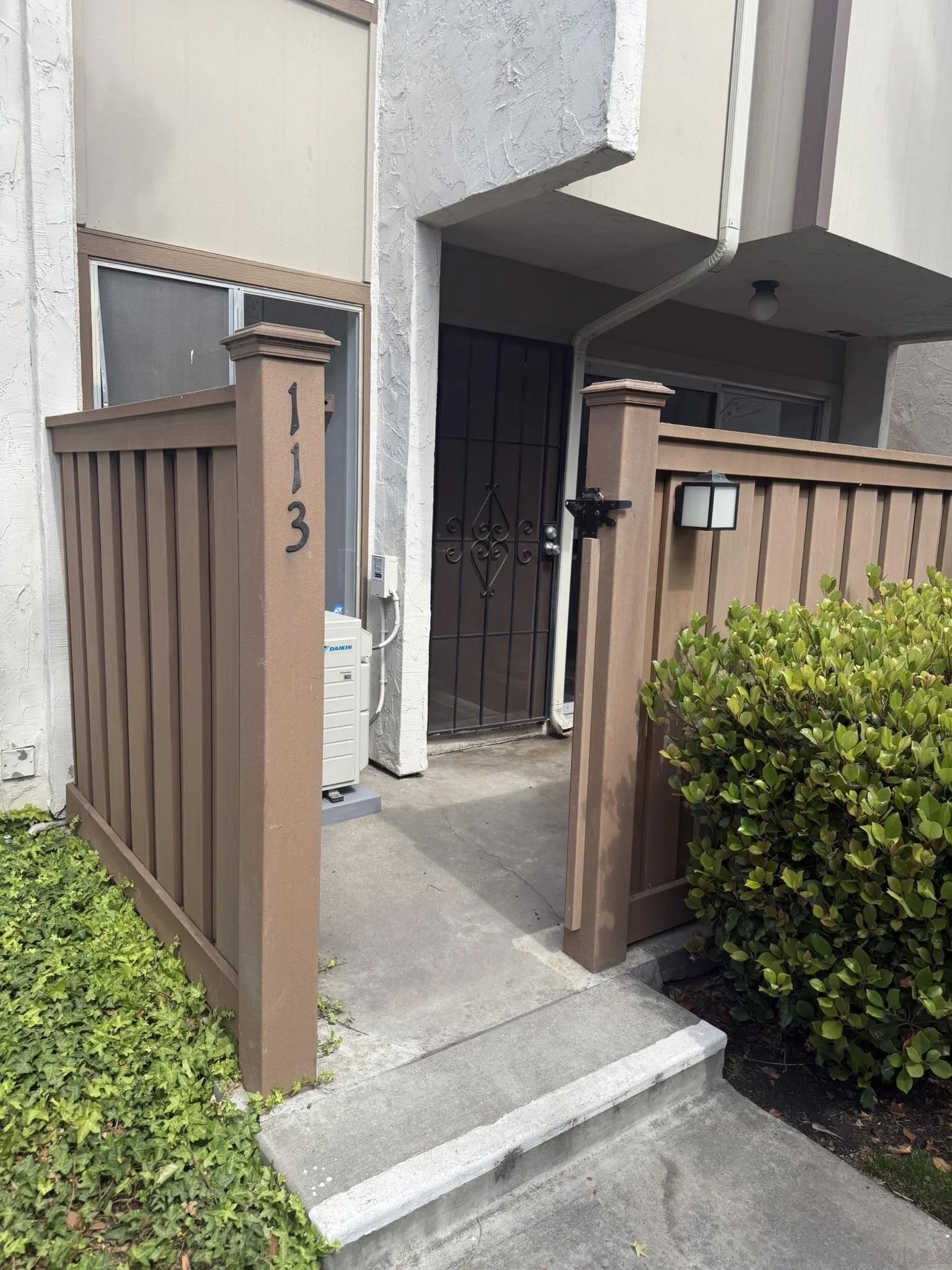 3549 Castle Glen 113 — photo