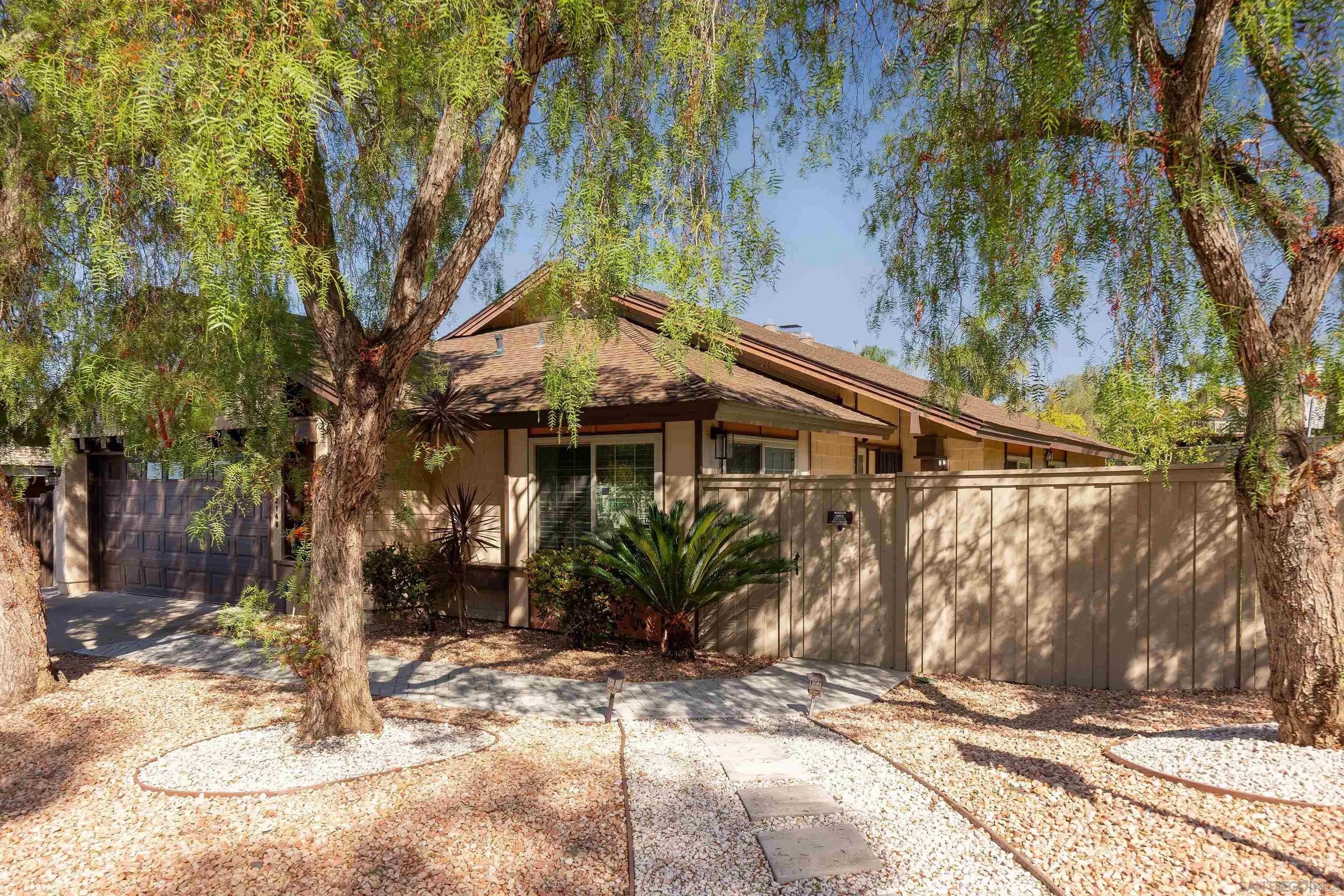 13148 Old West — photo