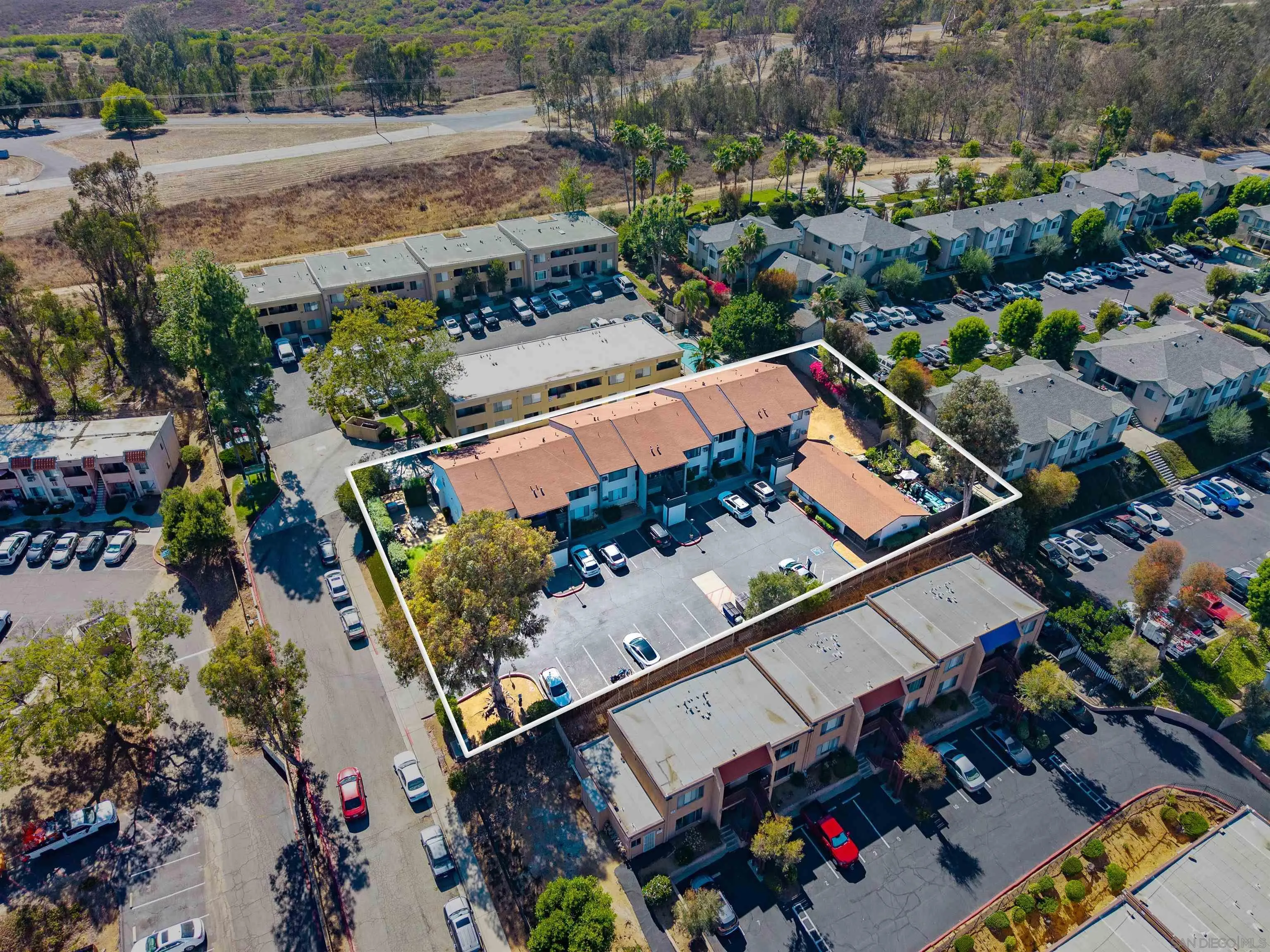 725 Alturas Lane, Fallbrook, CA 92028 — photo 2