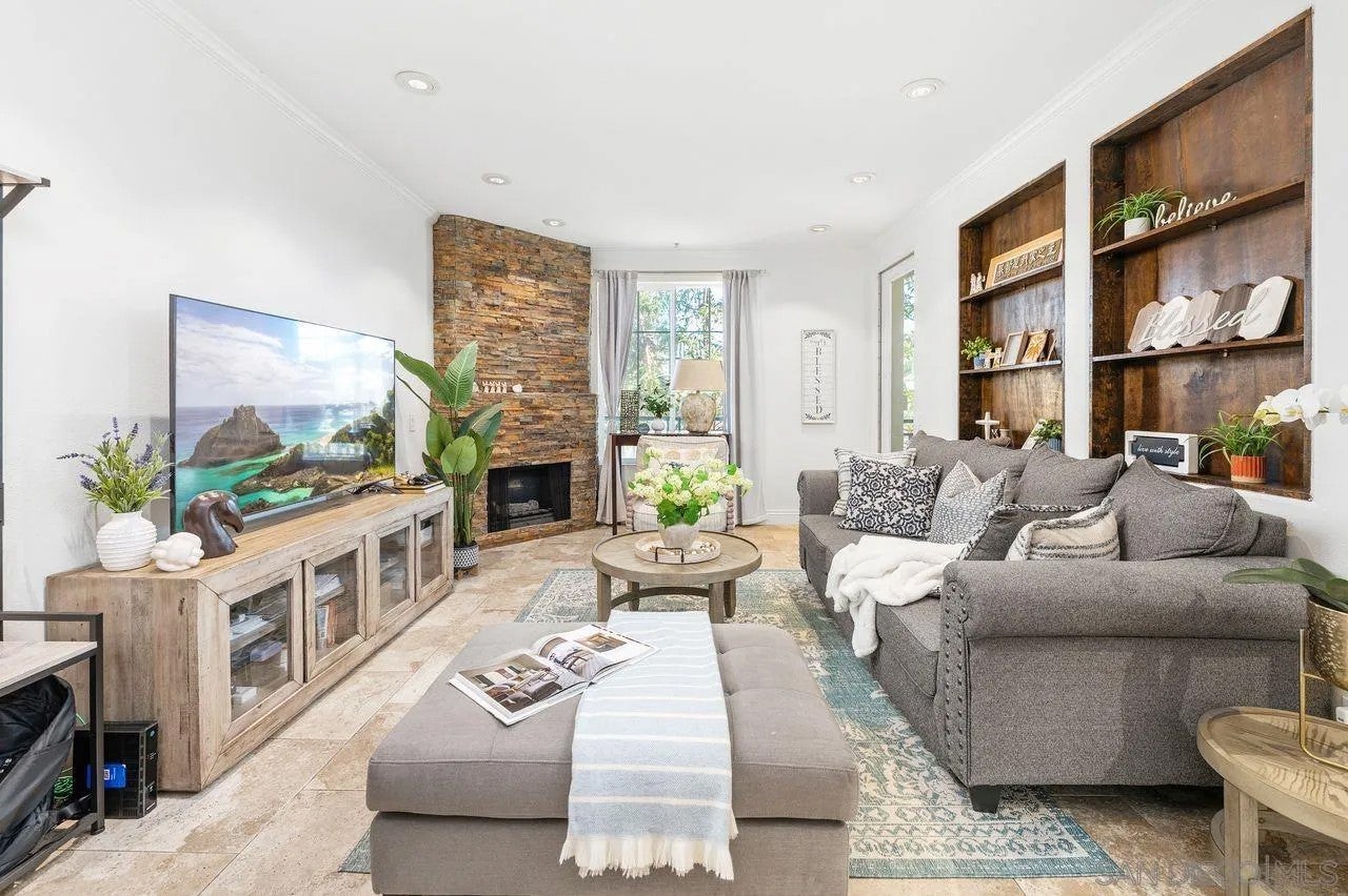 12366 Carmel Country Rd 207 — photo