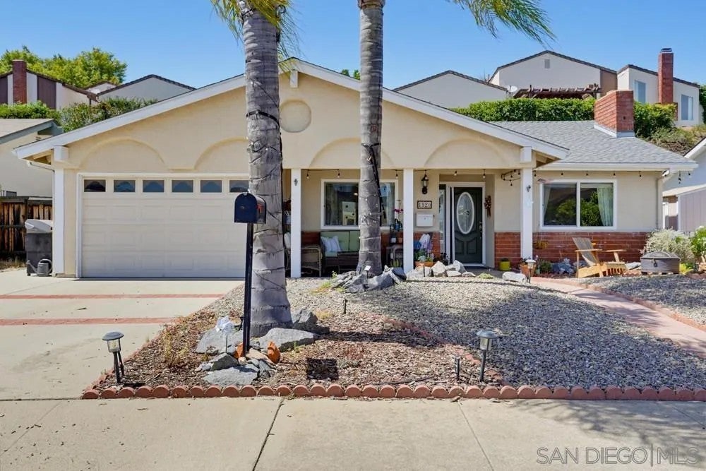 1920 Louis Dr. — photo
