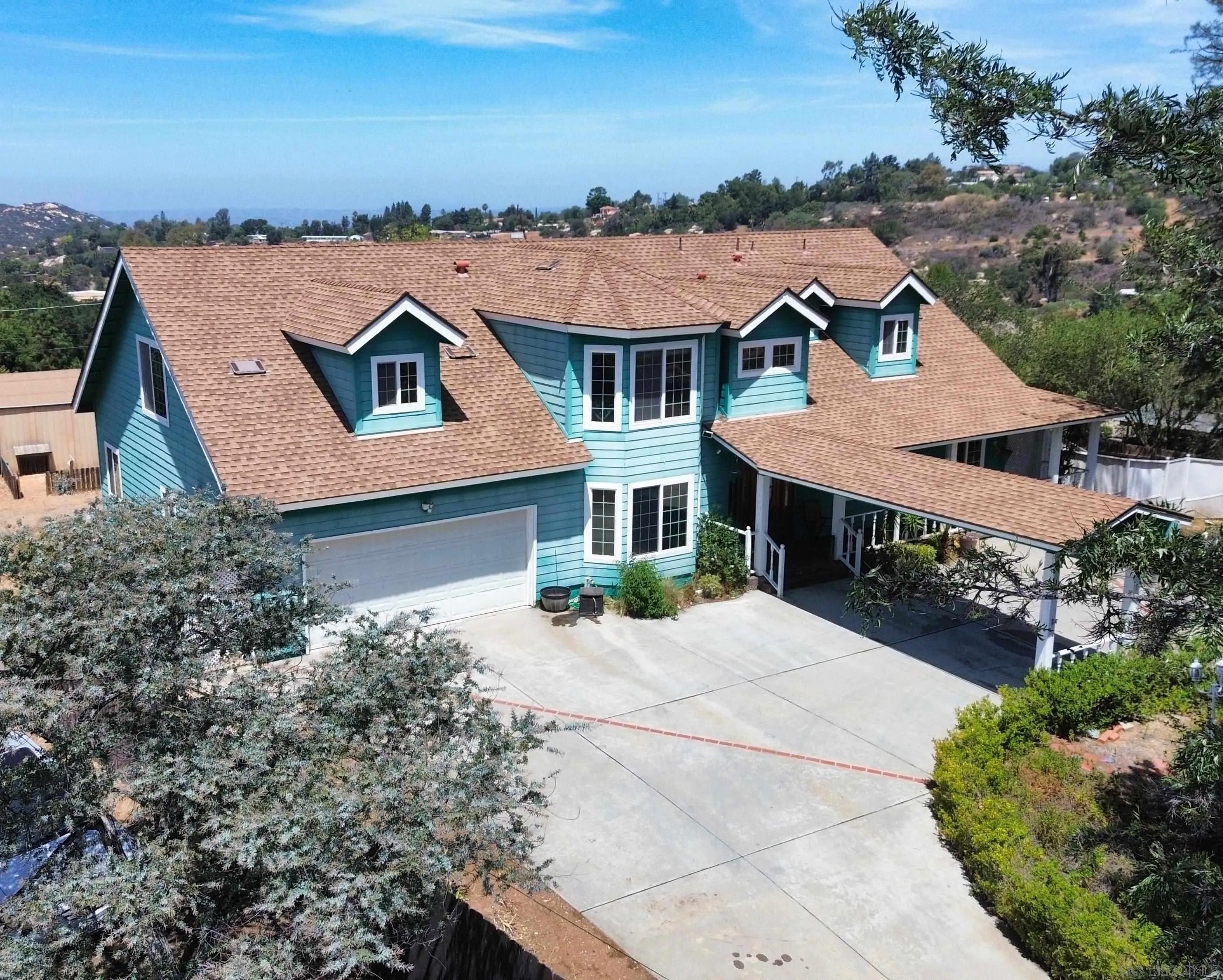 1249 la Cresta Blvd — photo