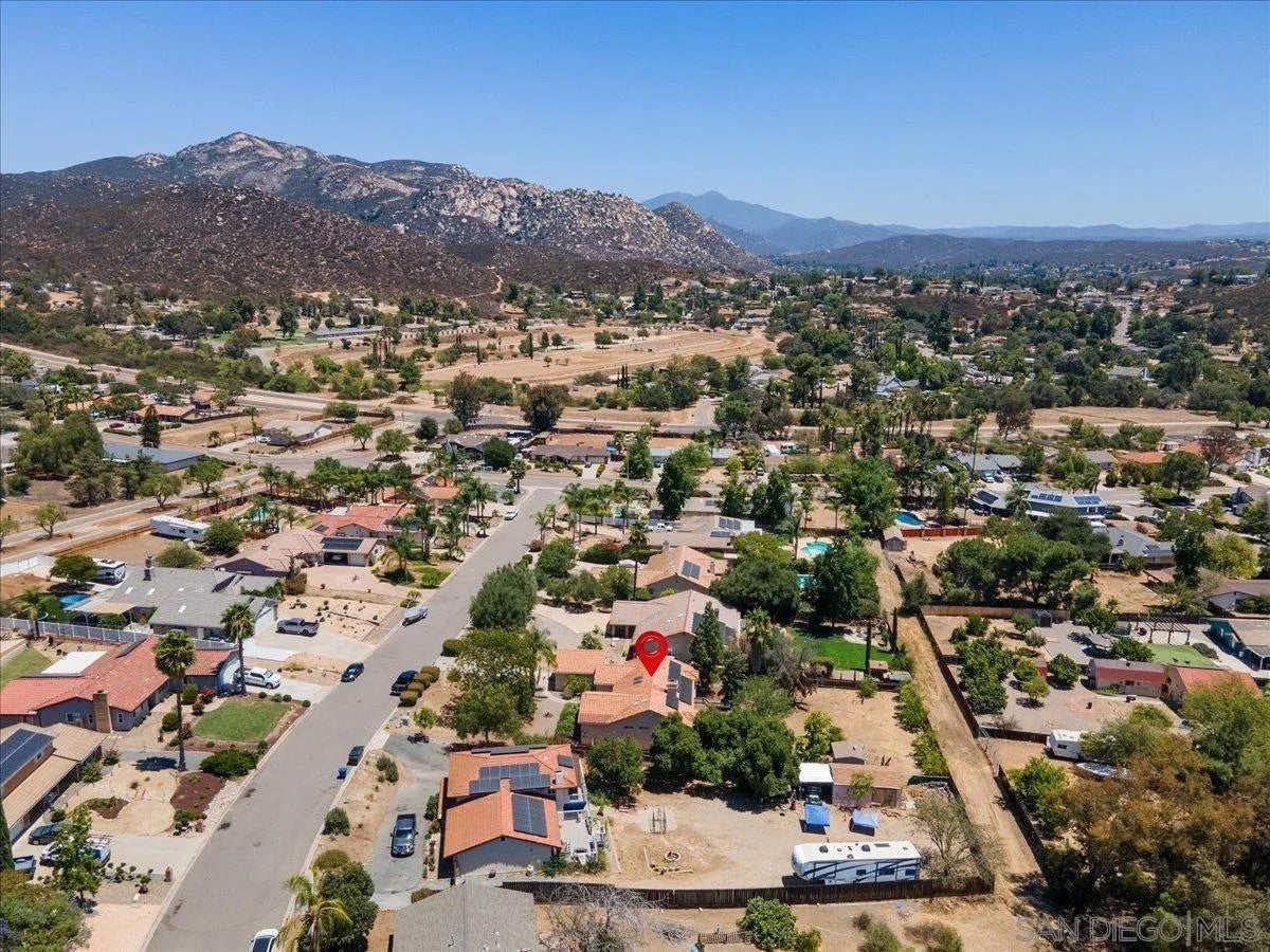 24235 Cerro Vista Way — photo