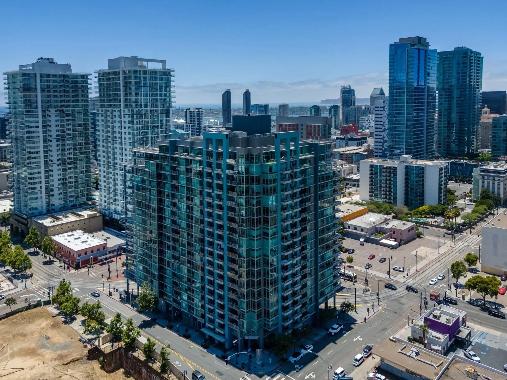 1080 Park Blvd 413 — photo