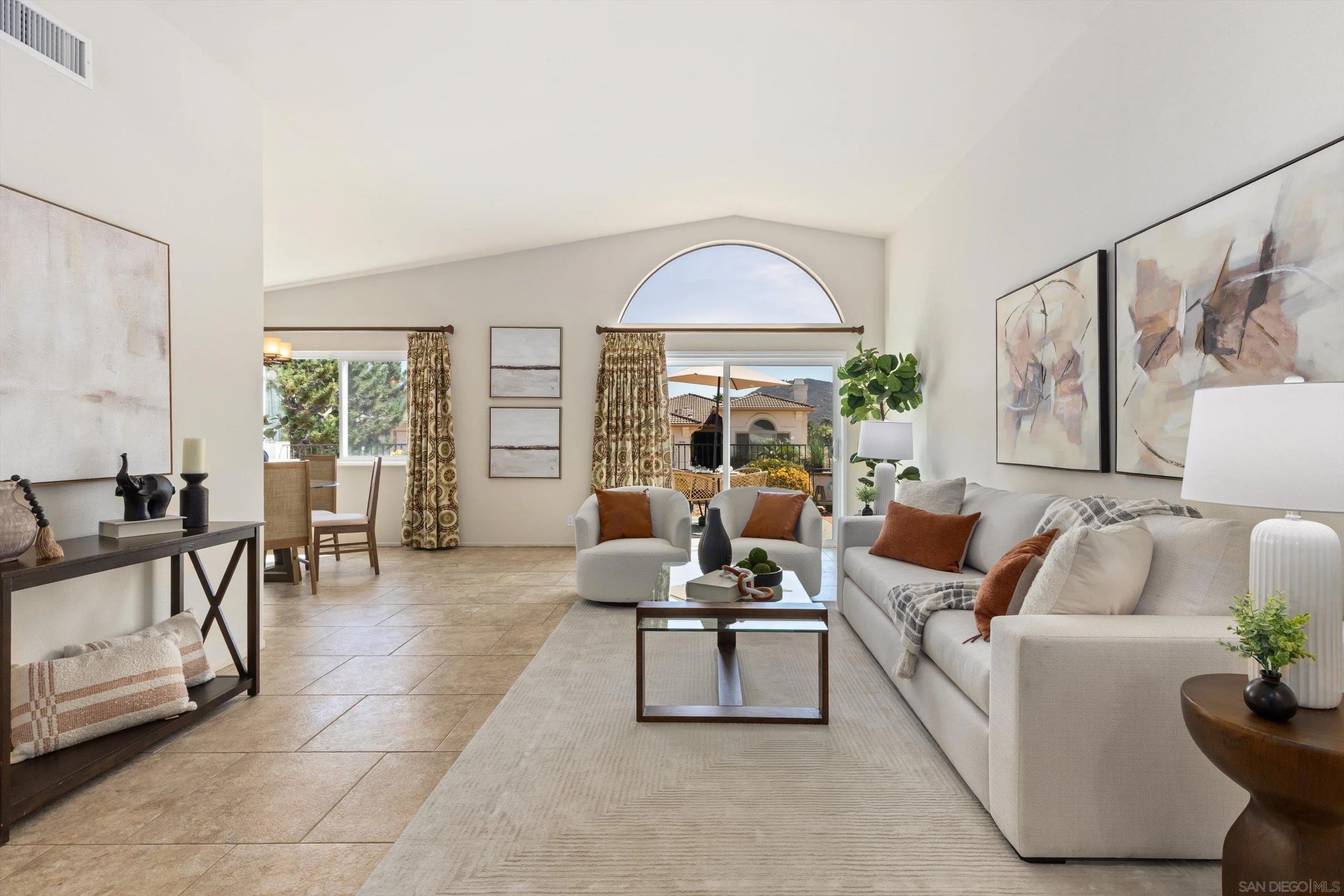 18006 Calle Estepona — photo