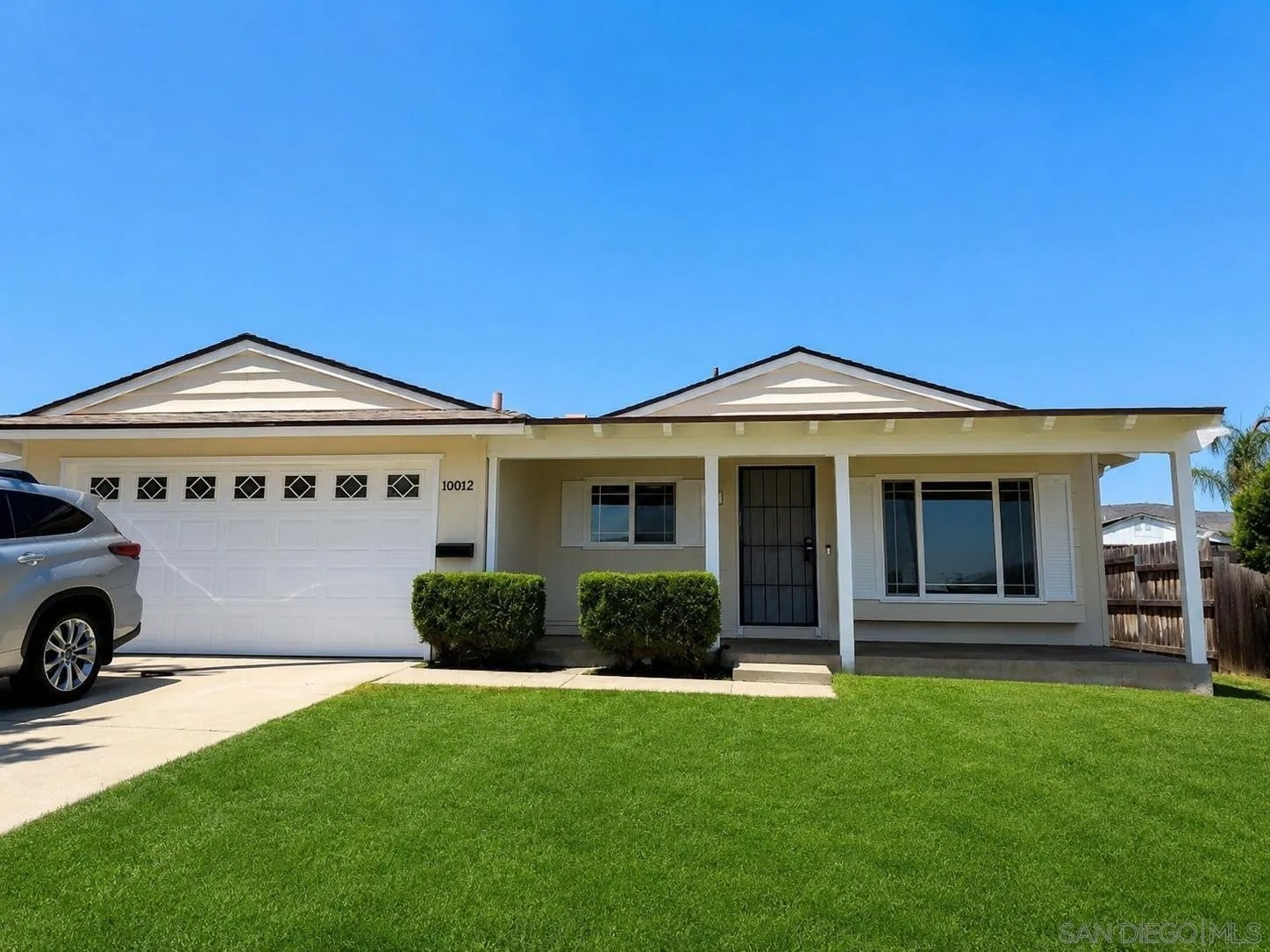 10012 White Pine Lane — photo