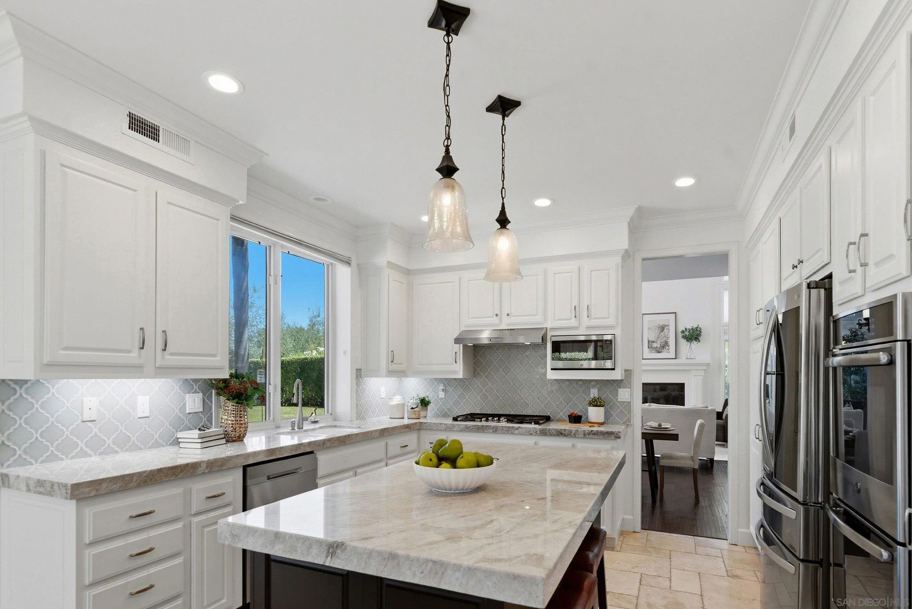 16527 N Woodson Dr — photo