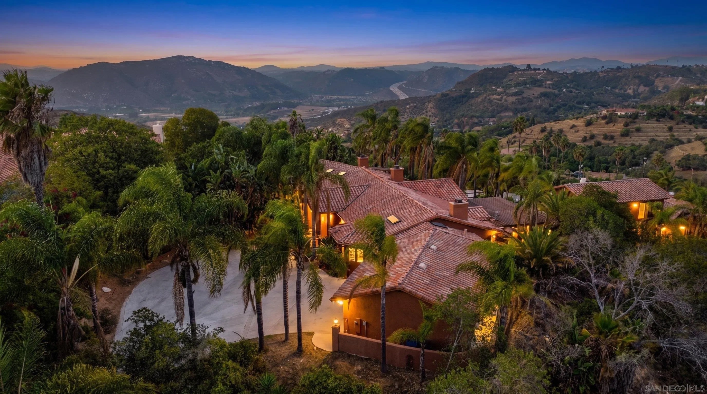 2369 Vern Dr — photo