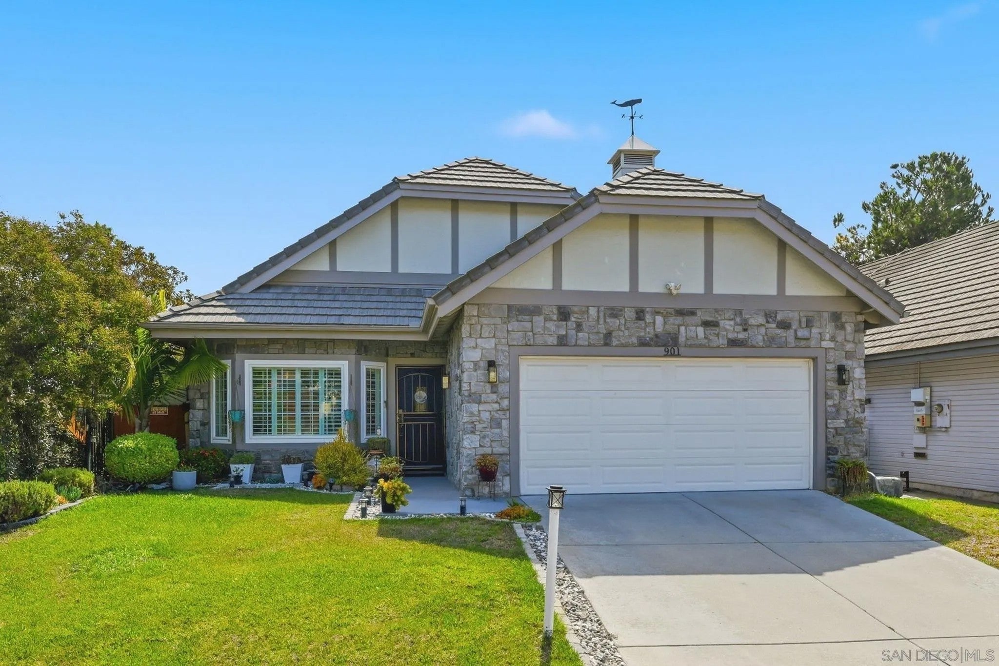 901 Rose Arbor Drive — photo