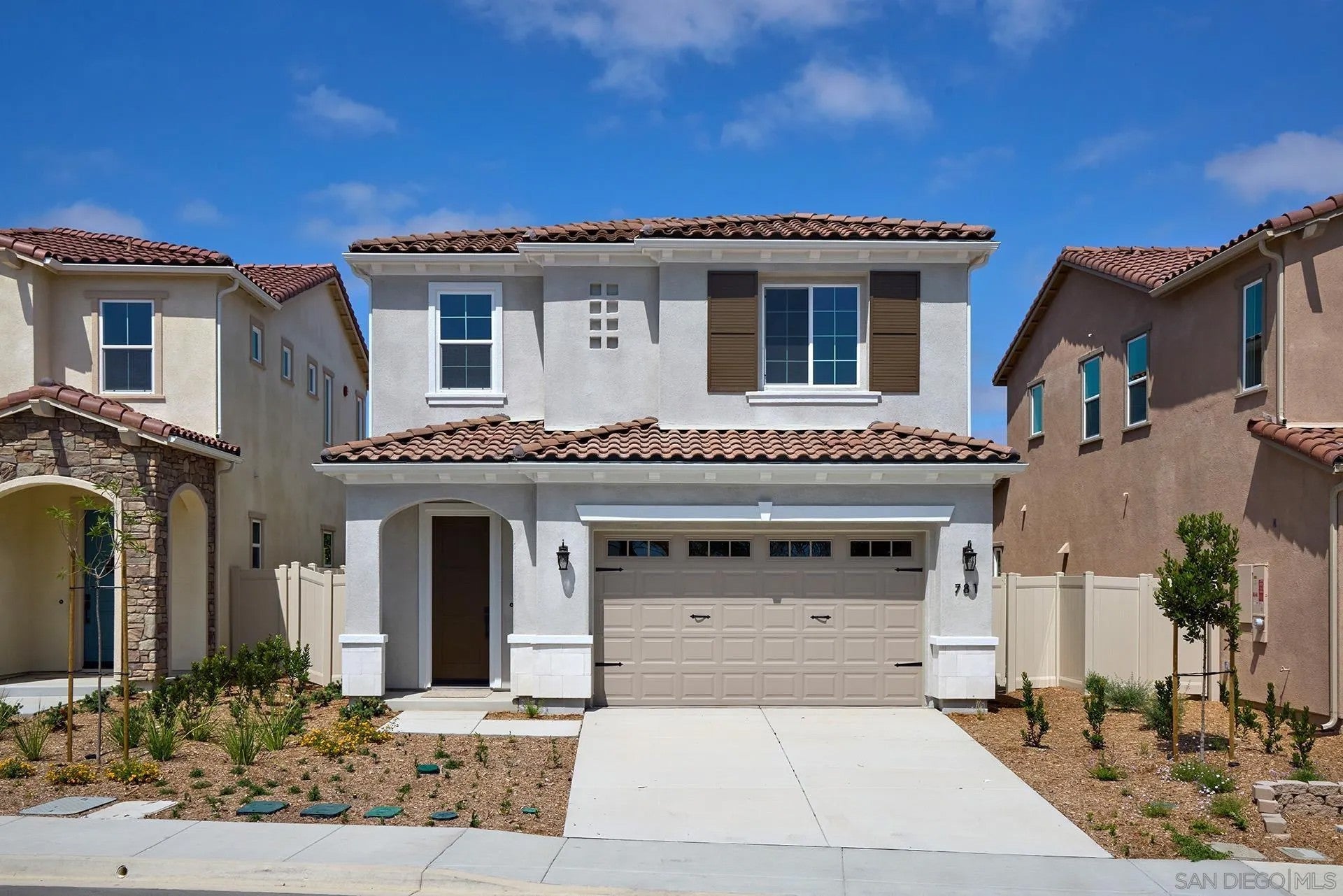 781 Michael Ct — photo