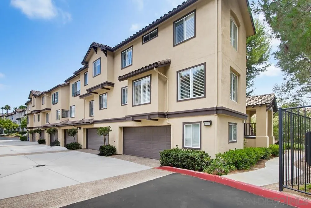 10330 Wateridge Circle Unit 293 — photo