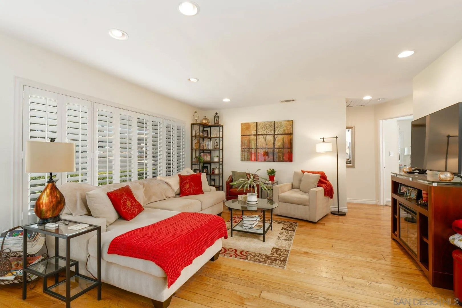 4704 Austin Dr — photo