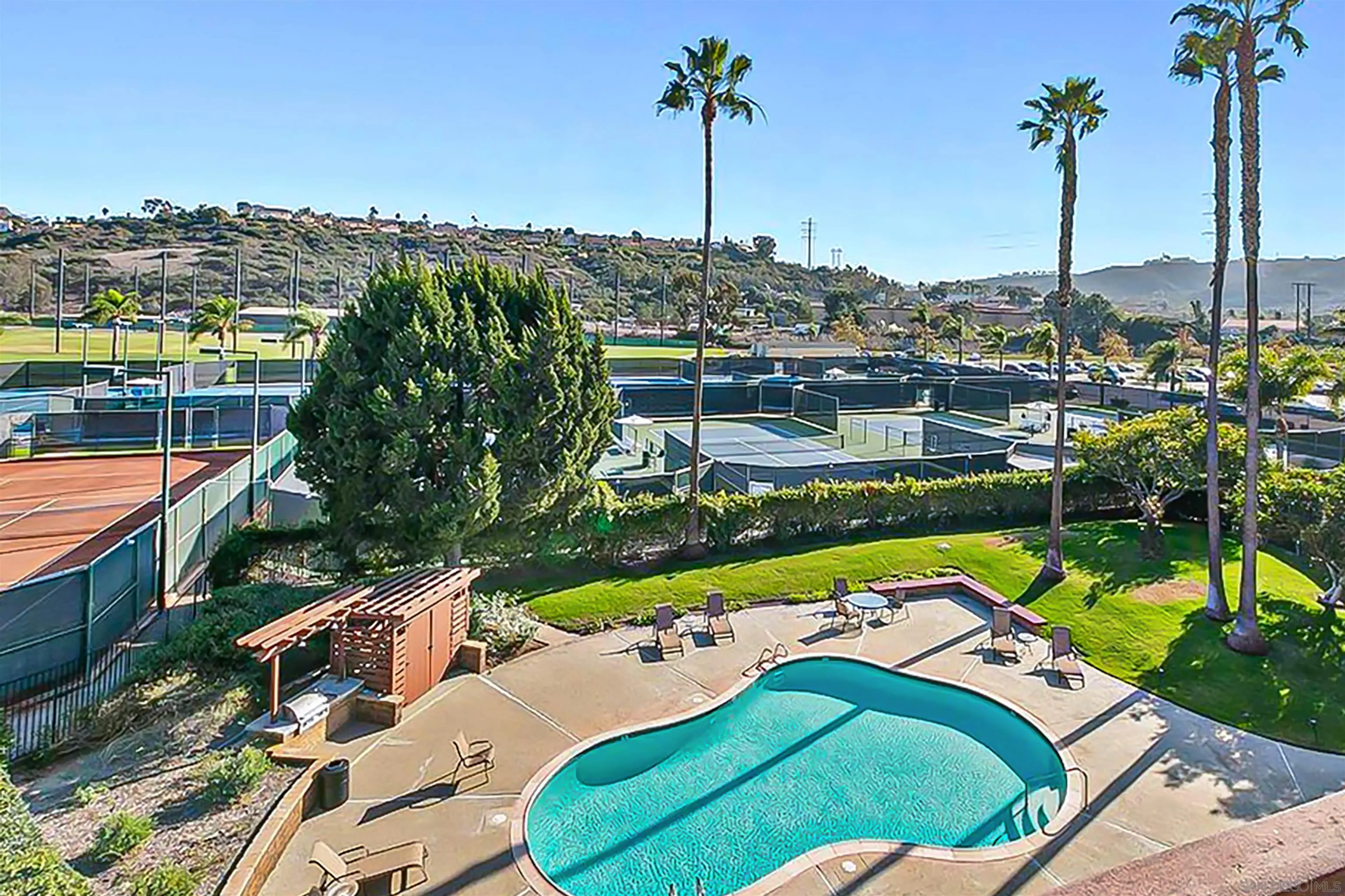2003 Costa Del Mar Unit 654 — photo