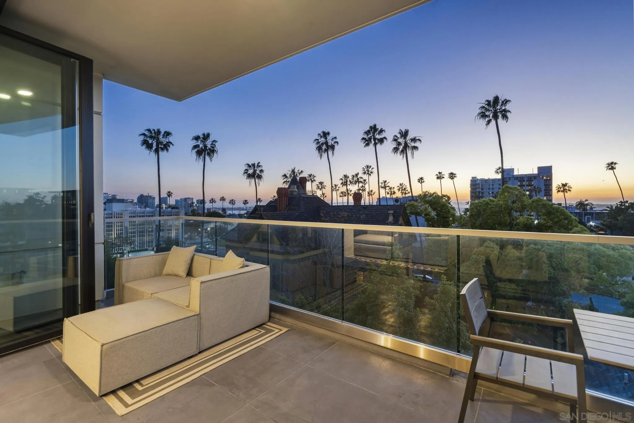 2604 5th Ave Unit 406 — photo