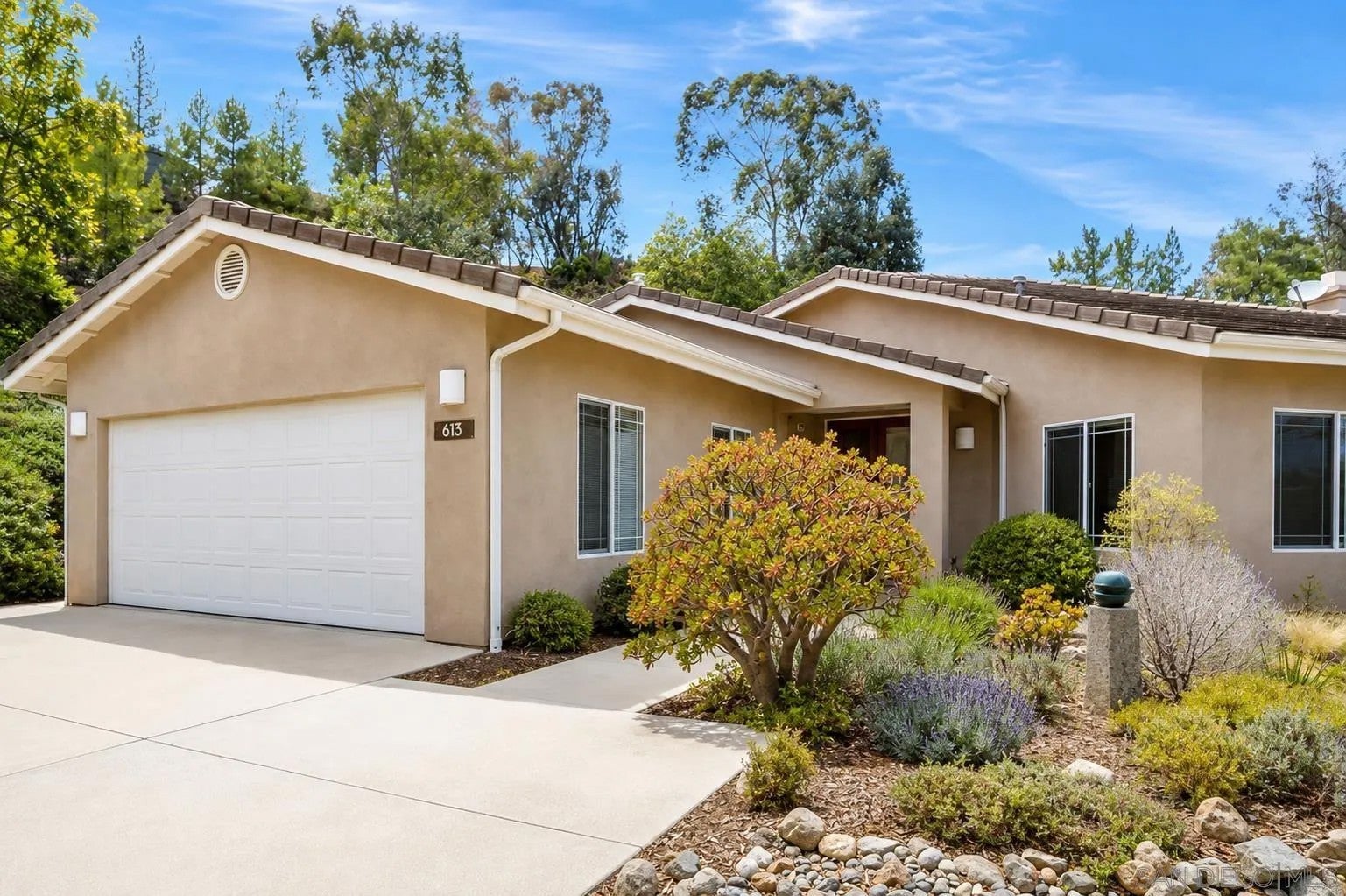 613 Carnation Ln, Fallbrook, CA 92028 — photo 2