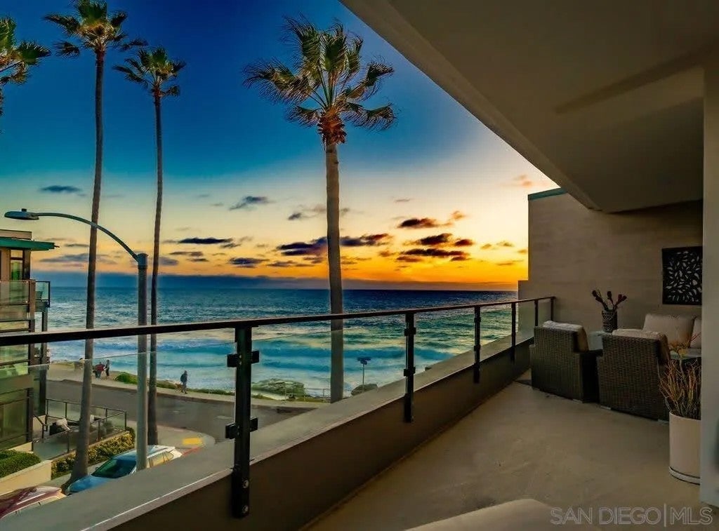 6767 Neptune Pl 301 — photo