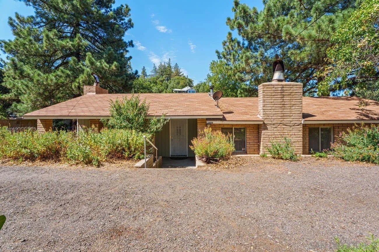 2906 Lakeview Drive — photo