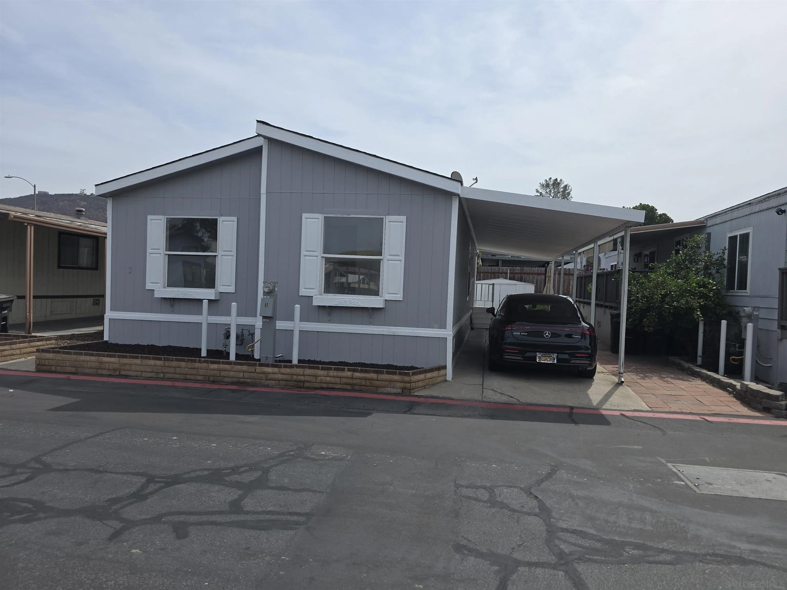 255 E Bradley Ave East 3 — photo