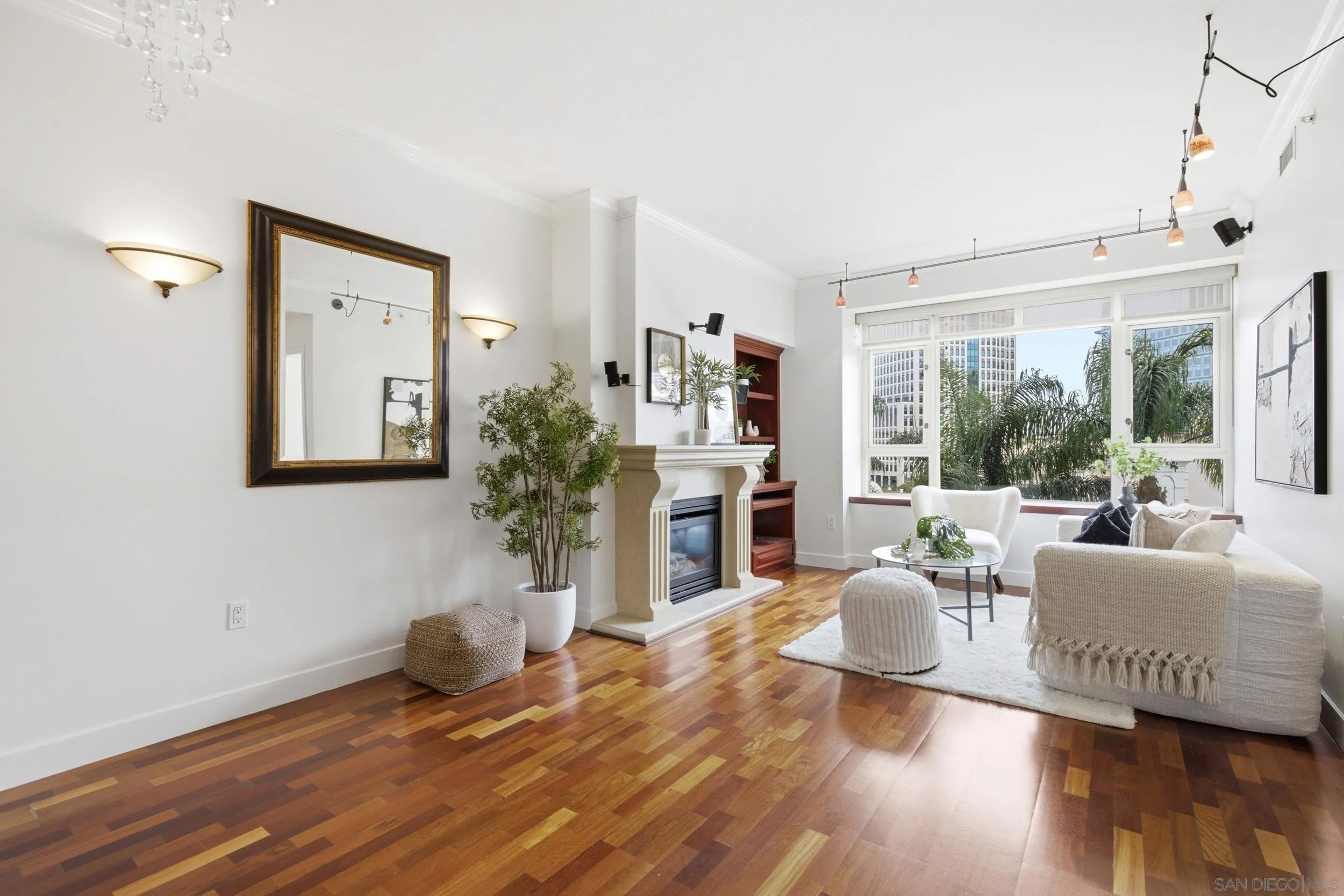 700 W Harbor Dr 608 — photo