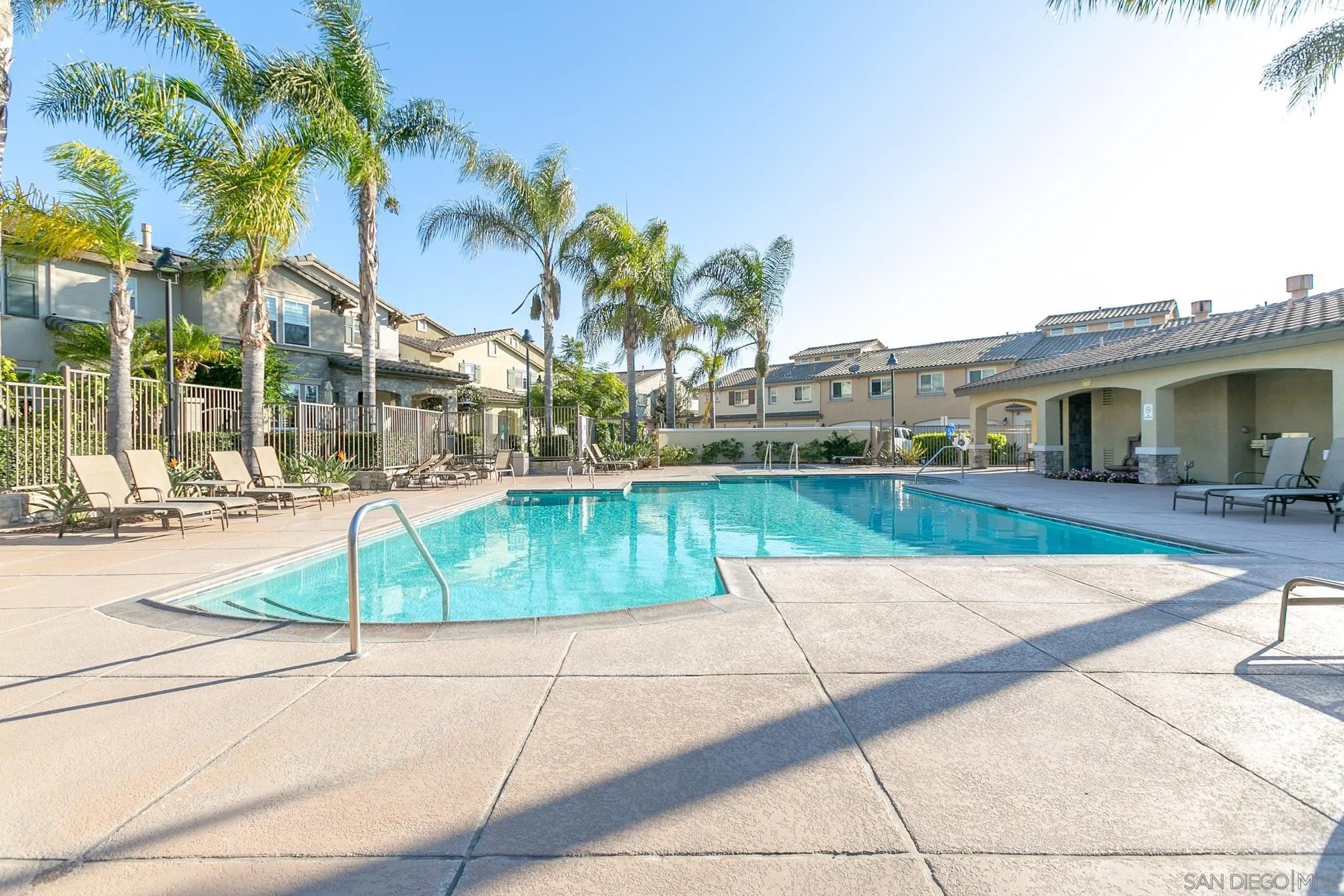 10547 Hollingsworth Way — photo