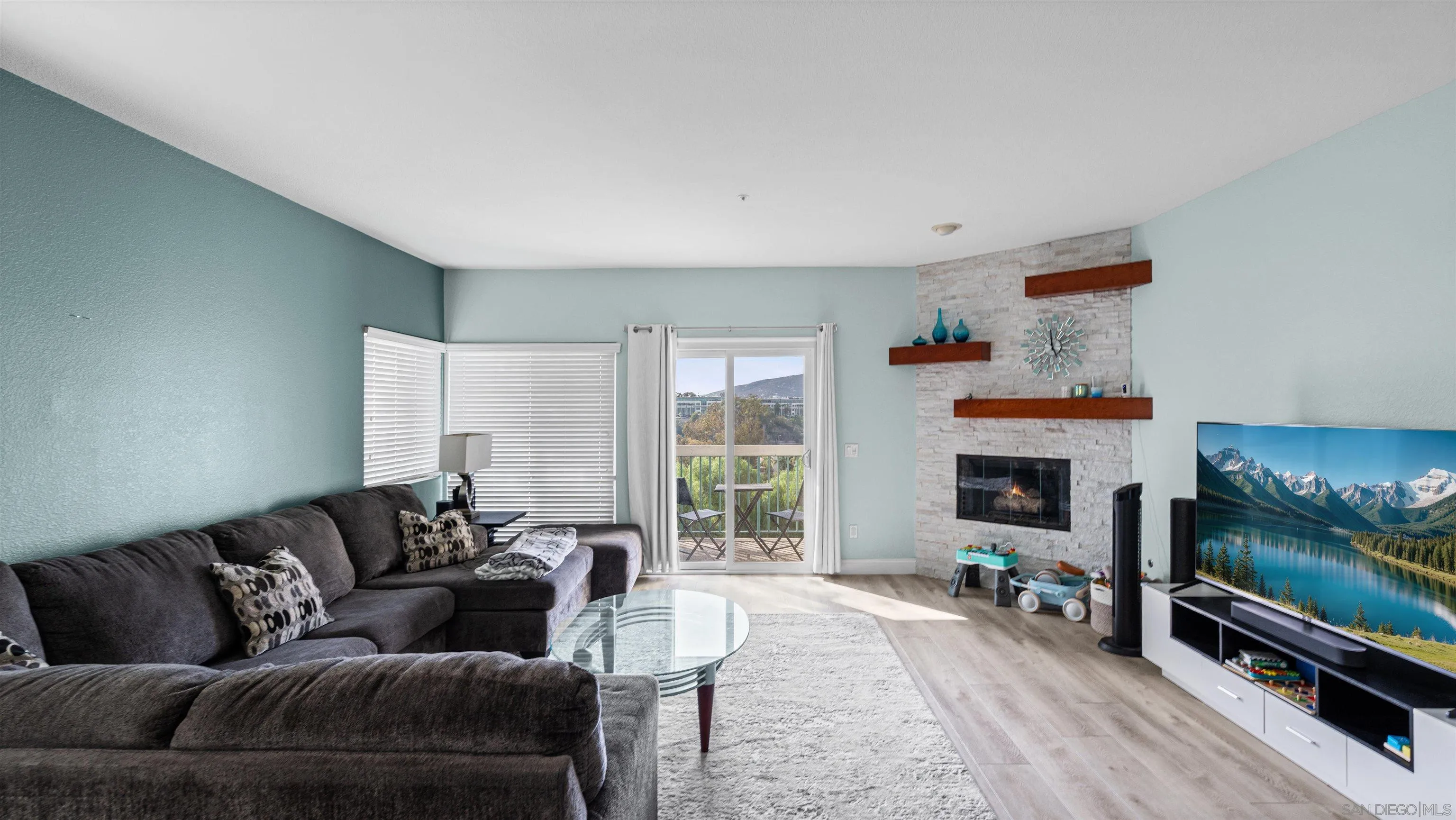 16424 Avenida Venusto Unit C — photo