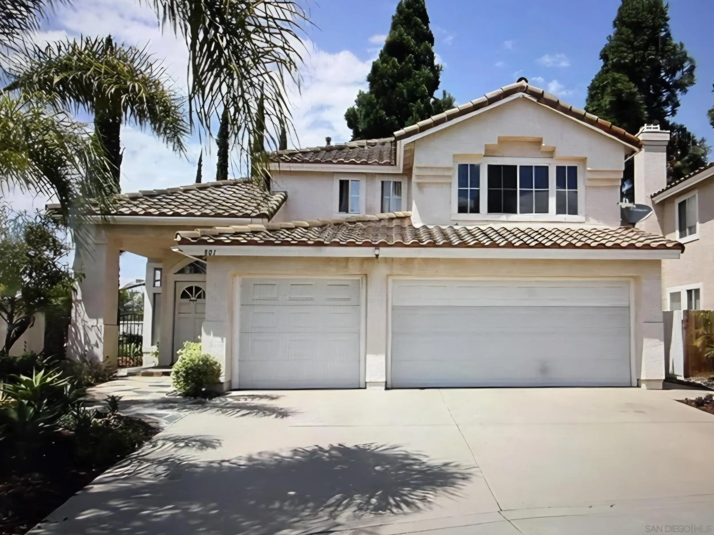 801 Mosaic Cir — photo